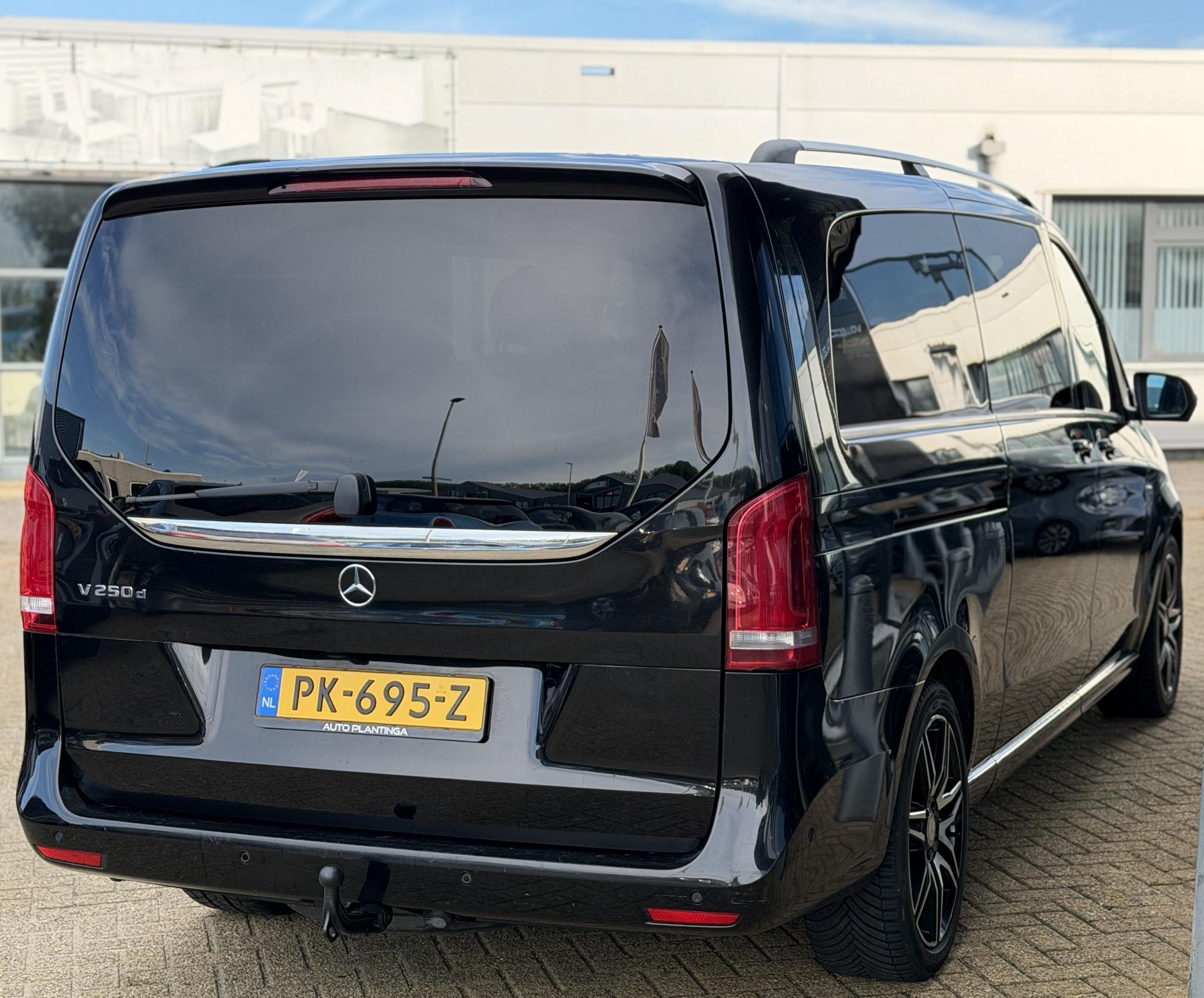 Foto van Mercedes-Benz V-klasse