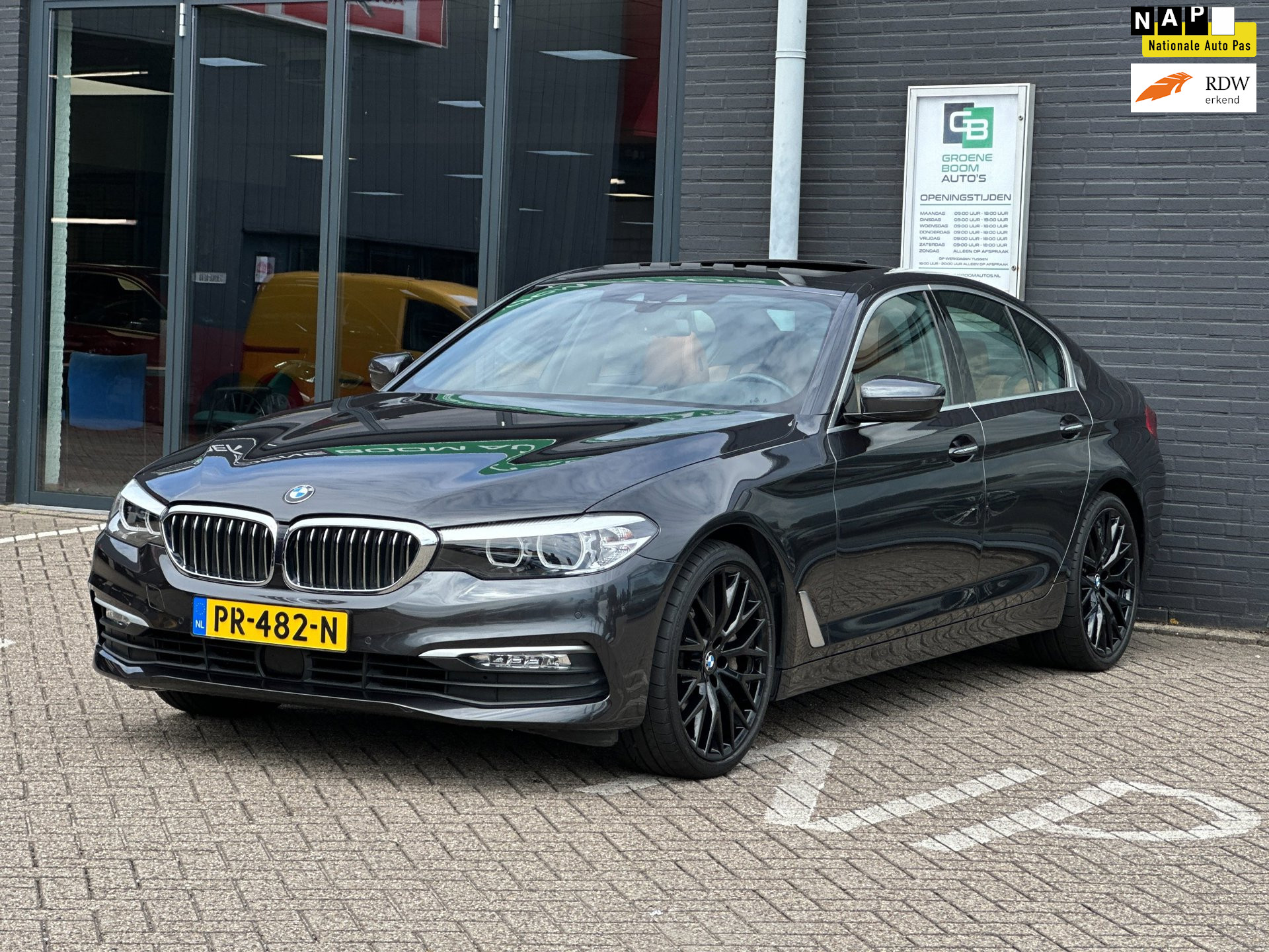 BMW 540i 540i Executive/2E EIG/CAMERA/LEDER/NAVI/NL-AUTO NAP!! 2017 - voorkant