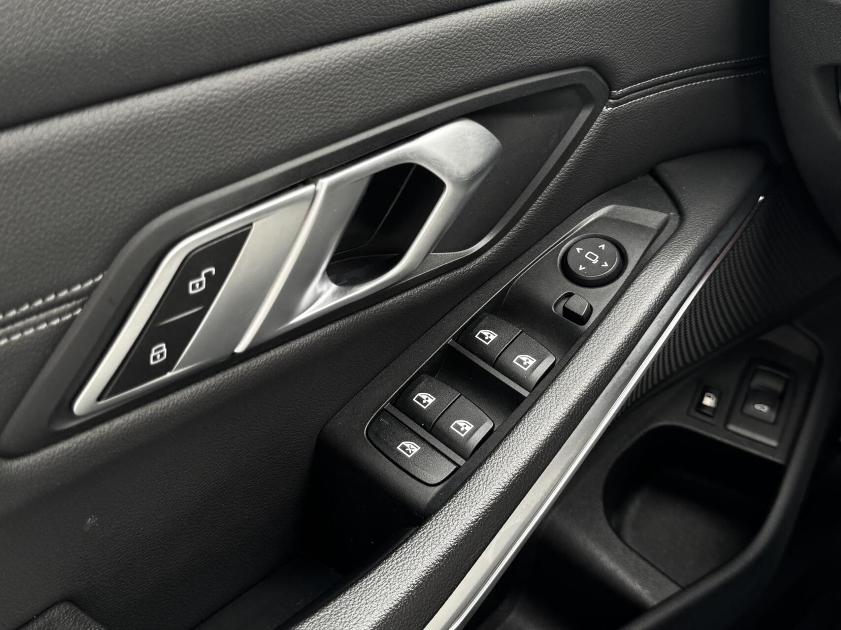 Foto van BMW 330e xDrive