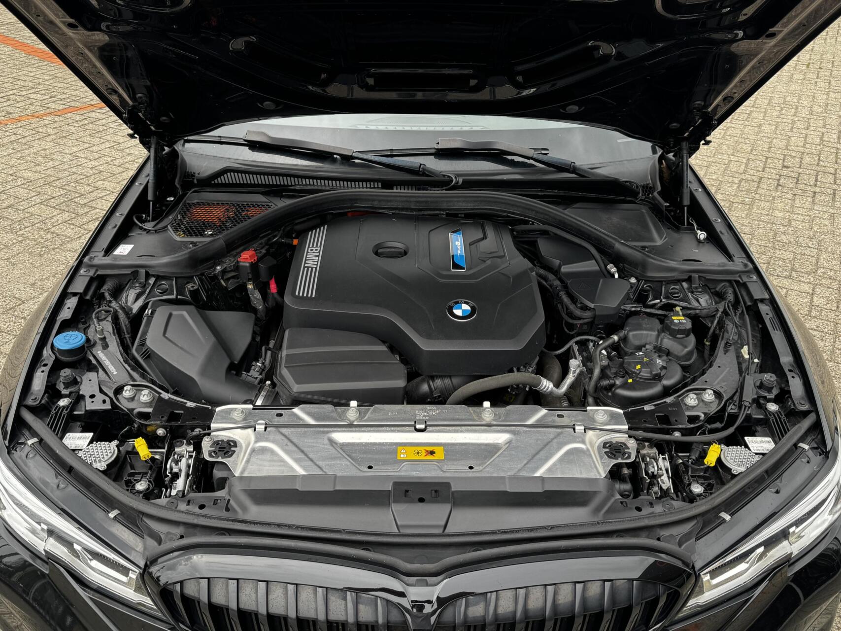 Foto van BMW 330e xDrive