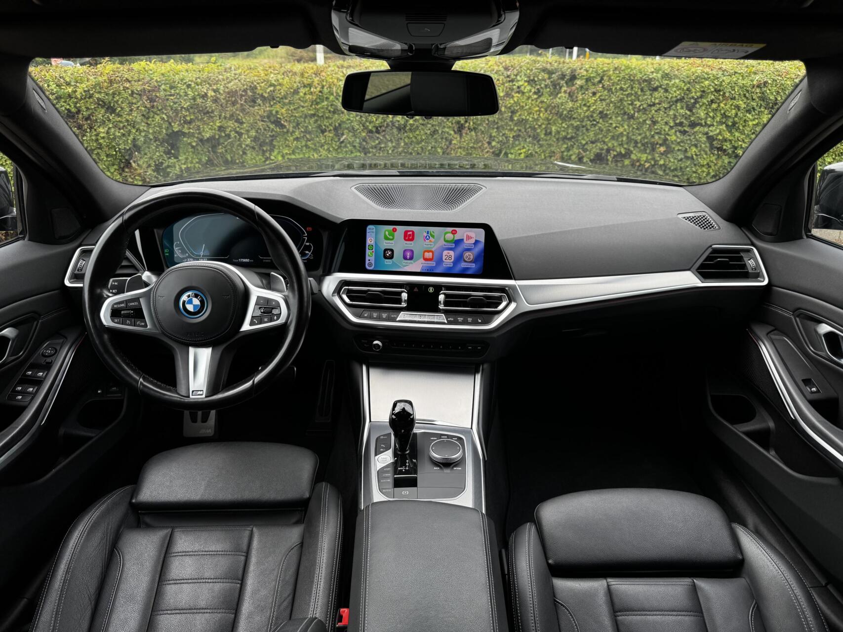 Foto van BMW 330e xDrive