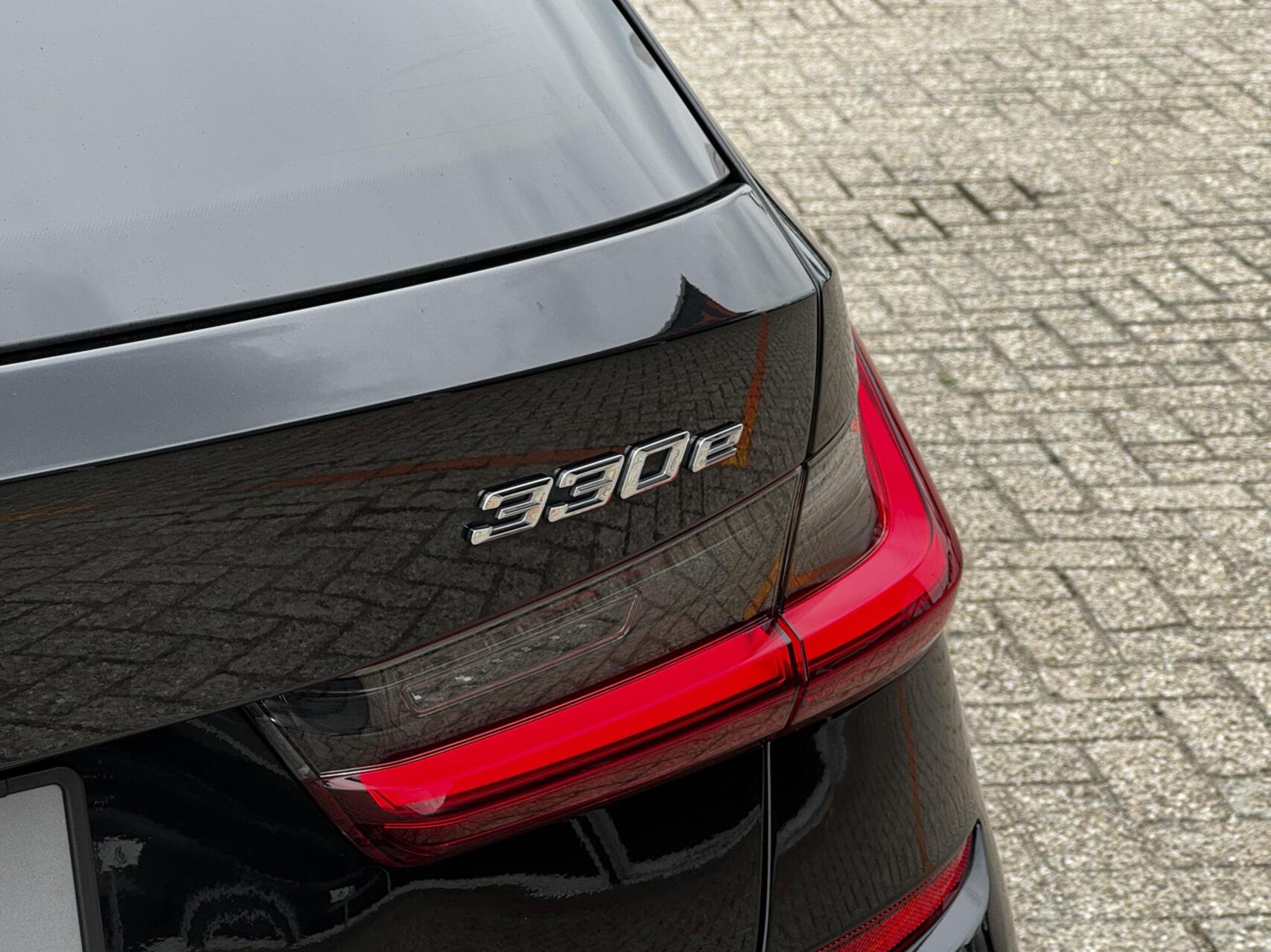 Foto van BMW 330e xDrive
