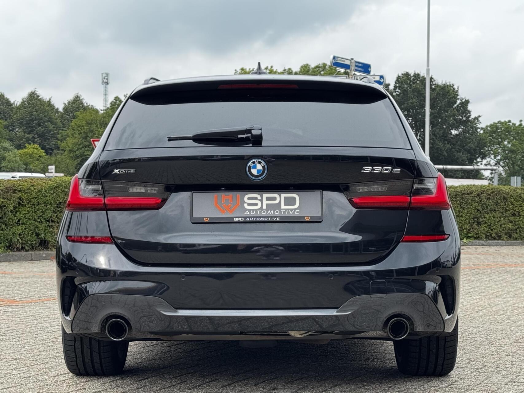 Foto van BMW 330e xDrive