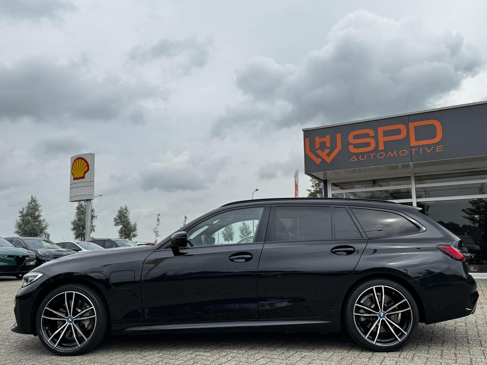 Foto van BMW 330e xDrive
