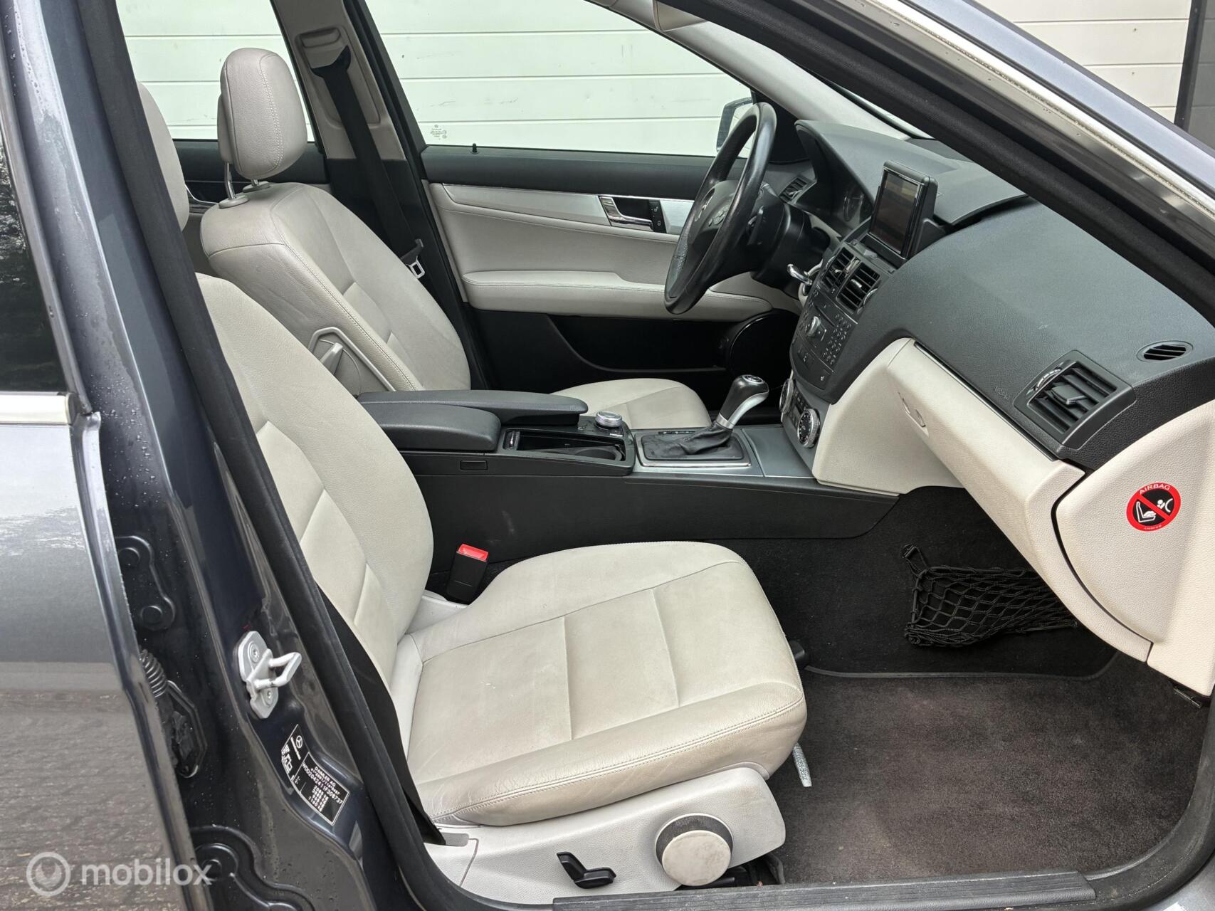 Foto van Mercedes-Benz C 200 Kompressor