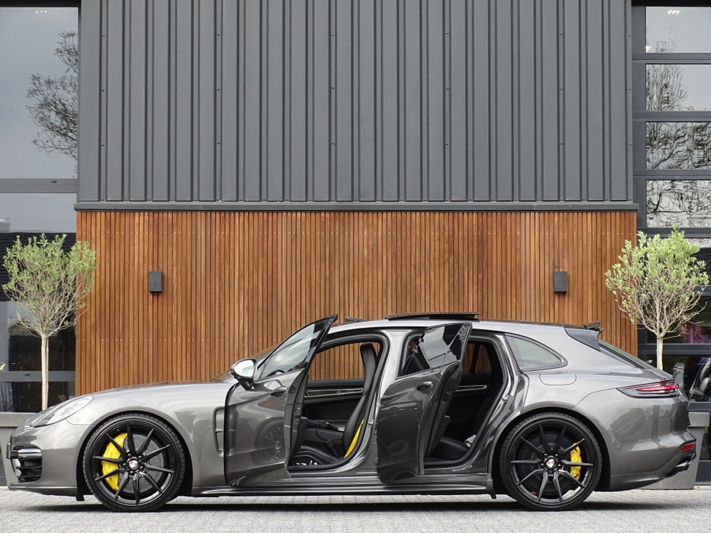 Foto van Porsche Panamera Turbo S E-hybrid