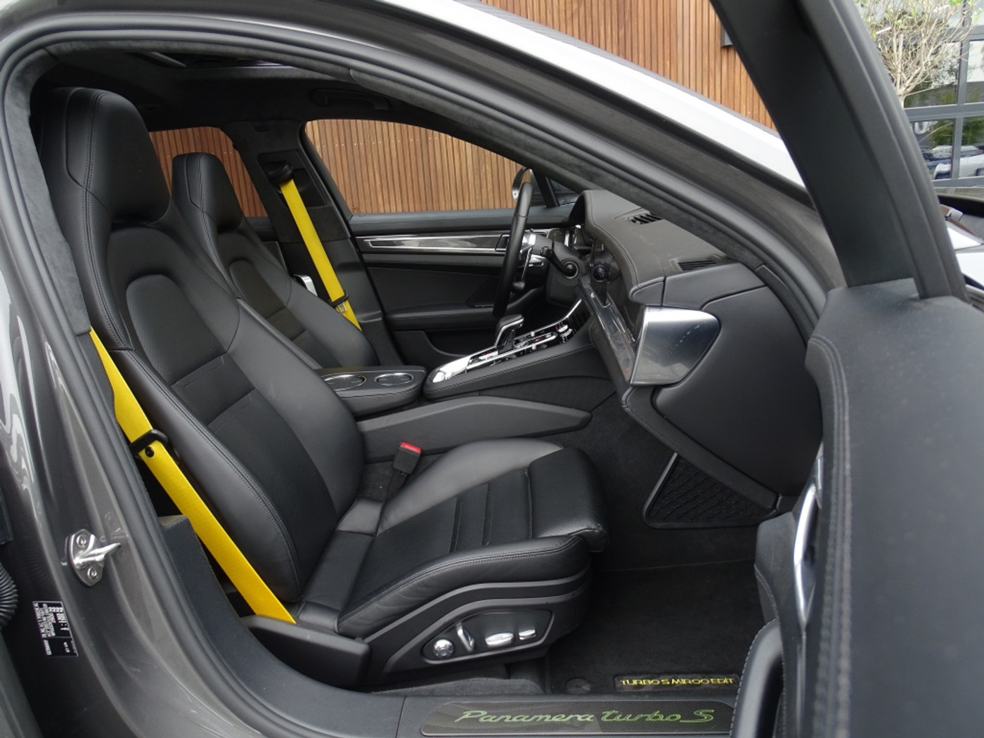 Foto van Porsche Panamera Turbo S E-hybrid