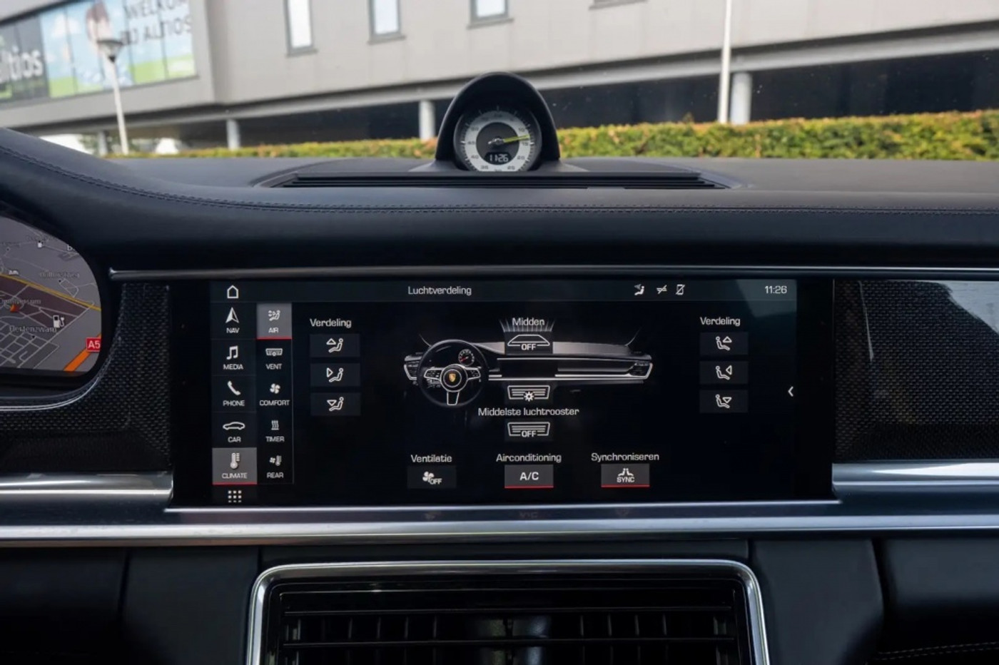 Foto van Porsche Panamera Turbo S E-hybrid