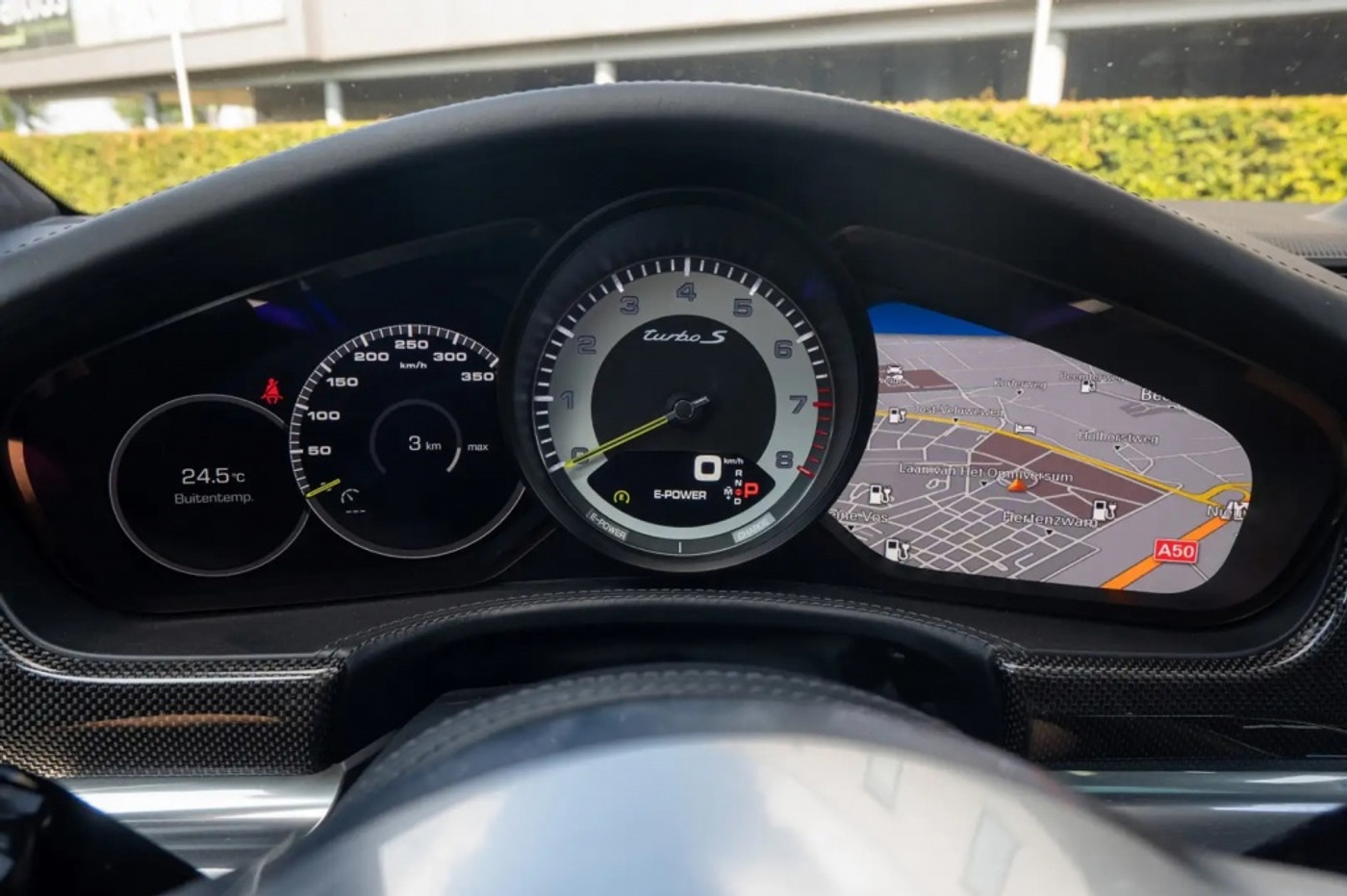 Foto van Porsche Panamera Turbo S E-hybrid