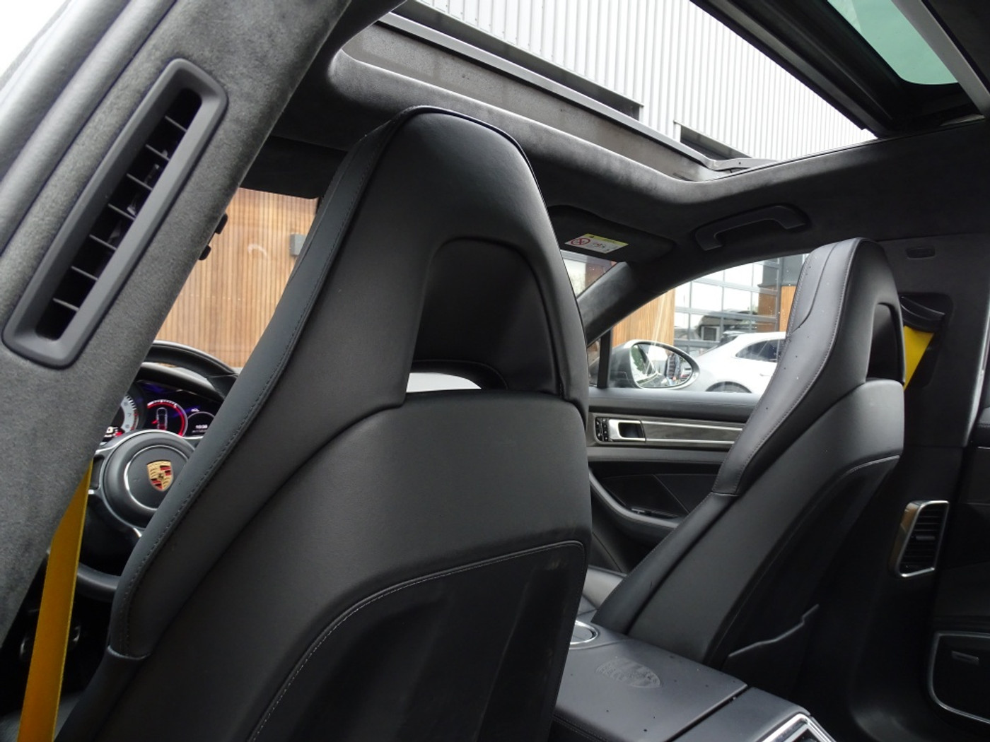 Foto van Porsche Panamera Turbo S E-hybrid
