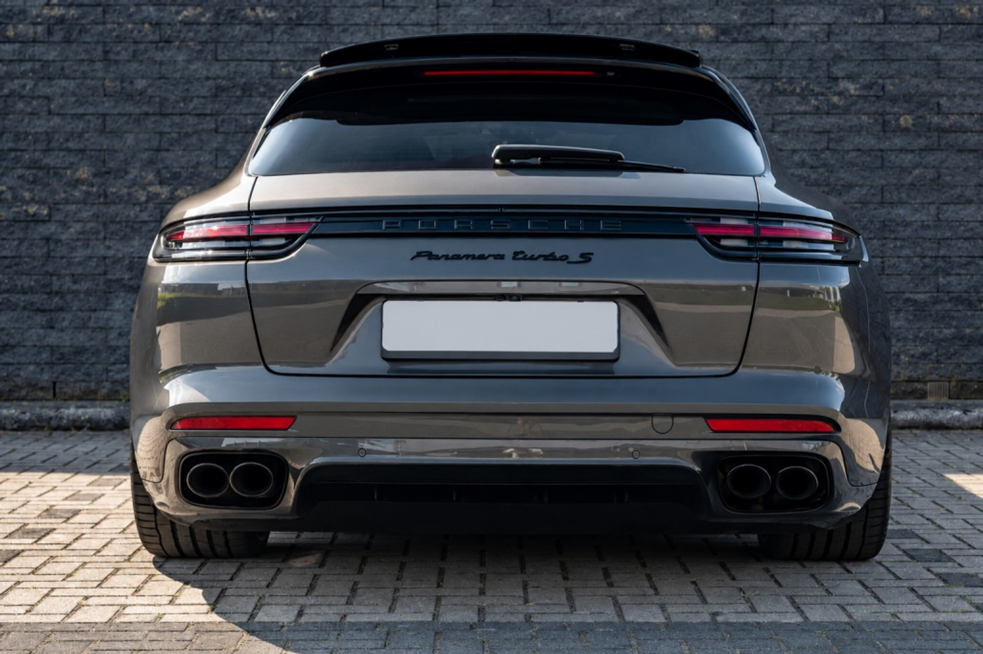 Foto van Porsche Panamera Turbo S E-hybrid