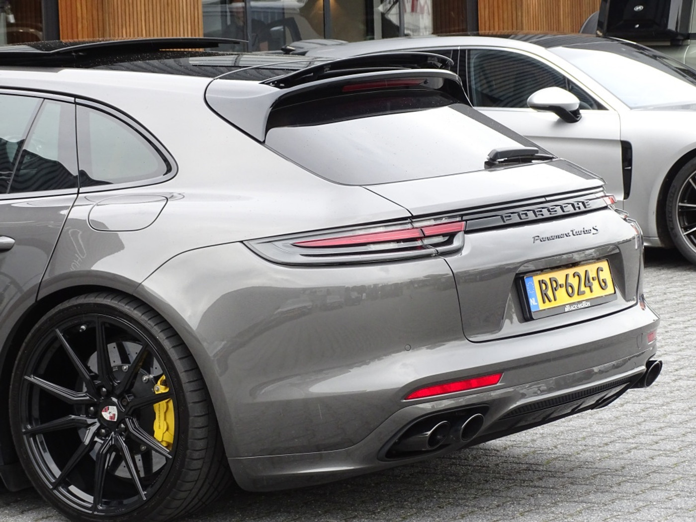 Foto van Porsche Panamera Turbo S E-hybrid