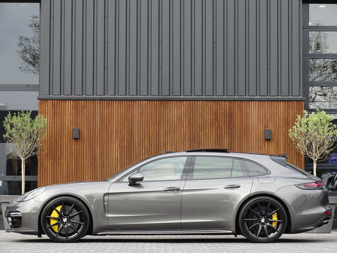 Foto van Porsche Panamera Turbo S E-hybrid