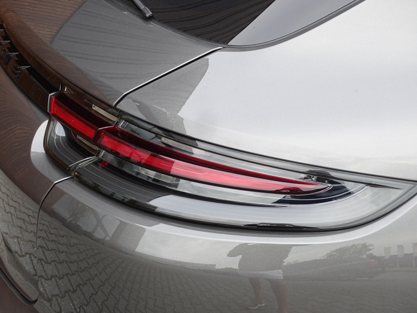 Foto van Porsche Panamera Turbo S E-hybrid