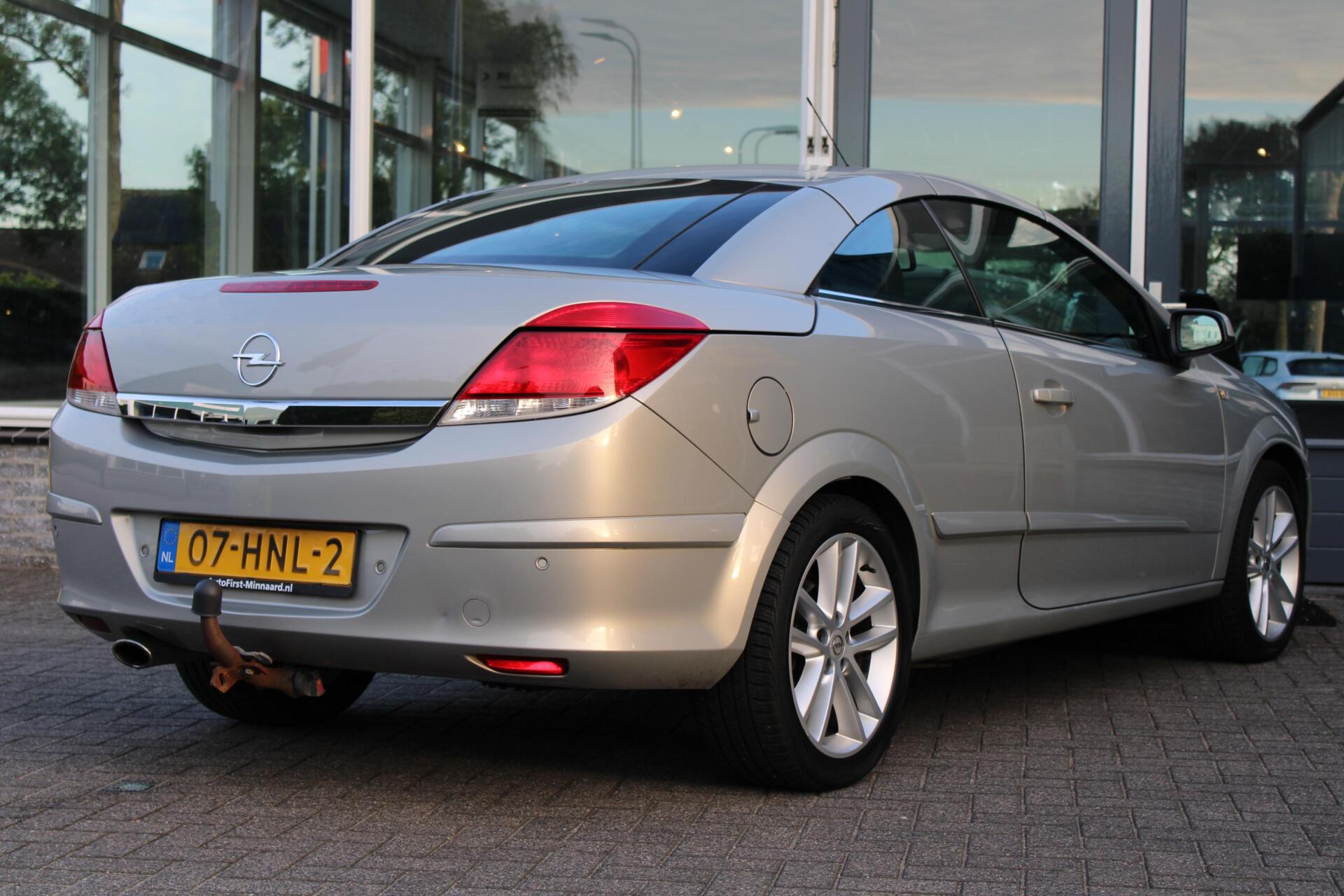 Foto van Opel Astra Twin Top
