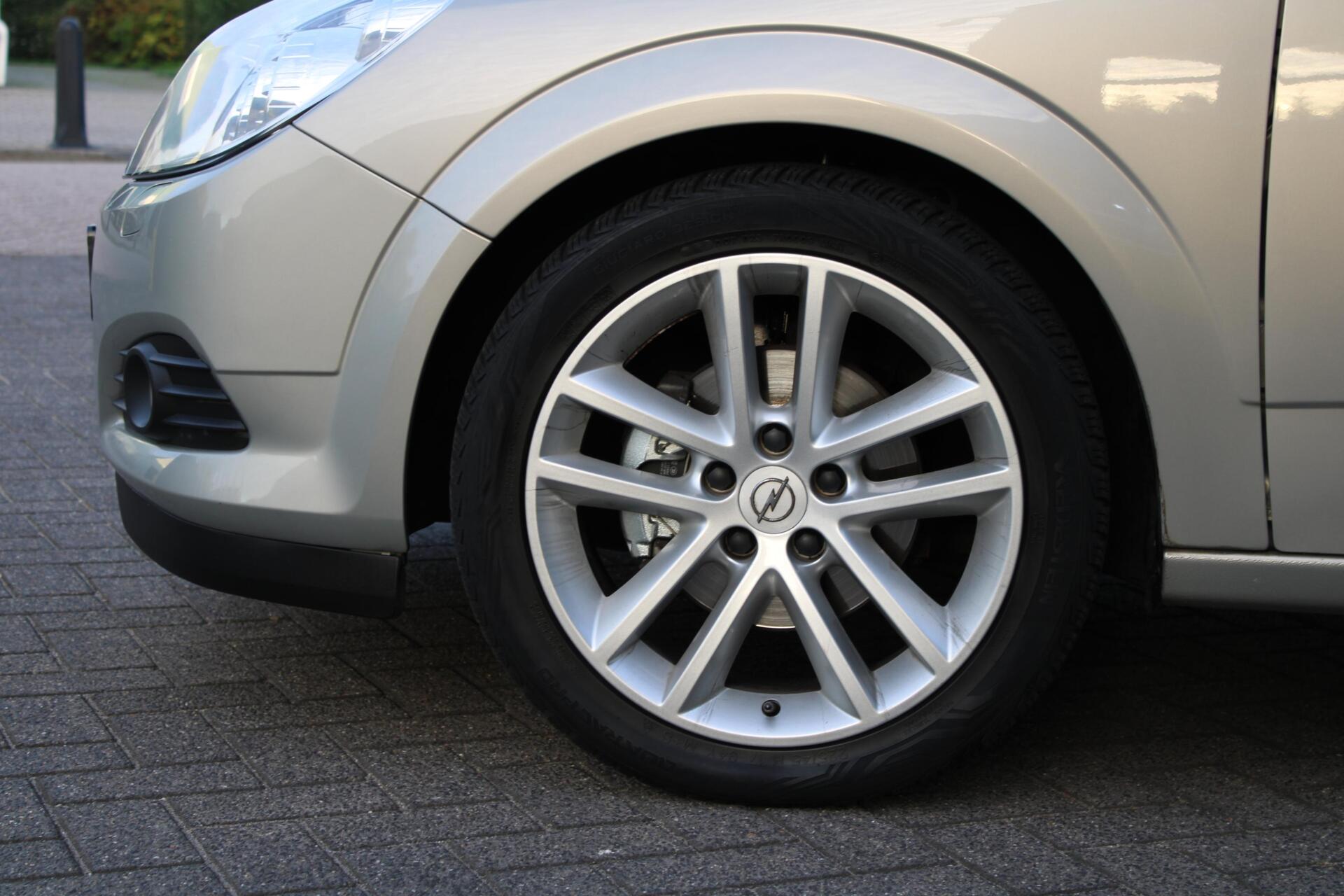 Foto van Opel Astra Twin Top
