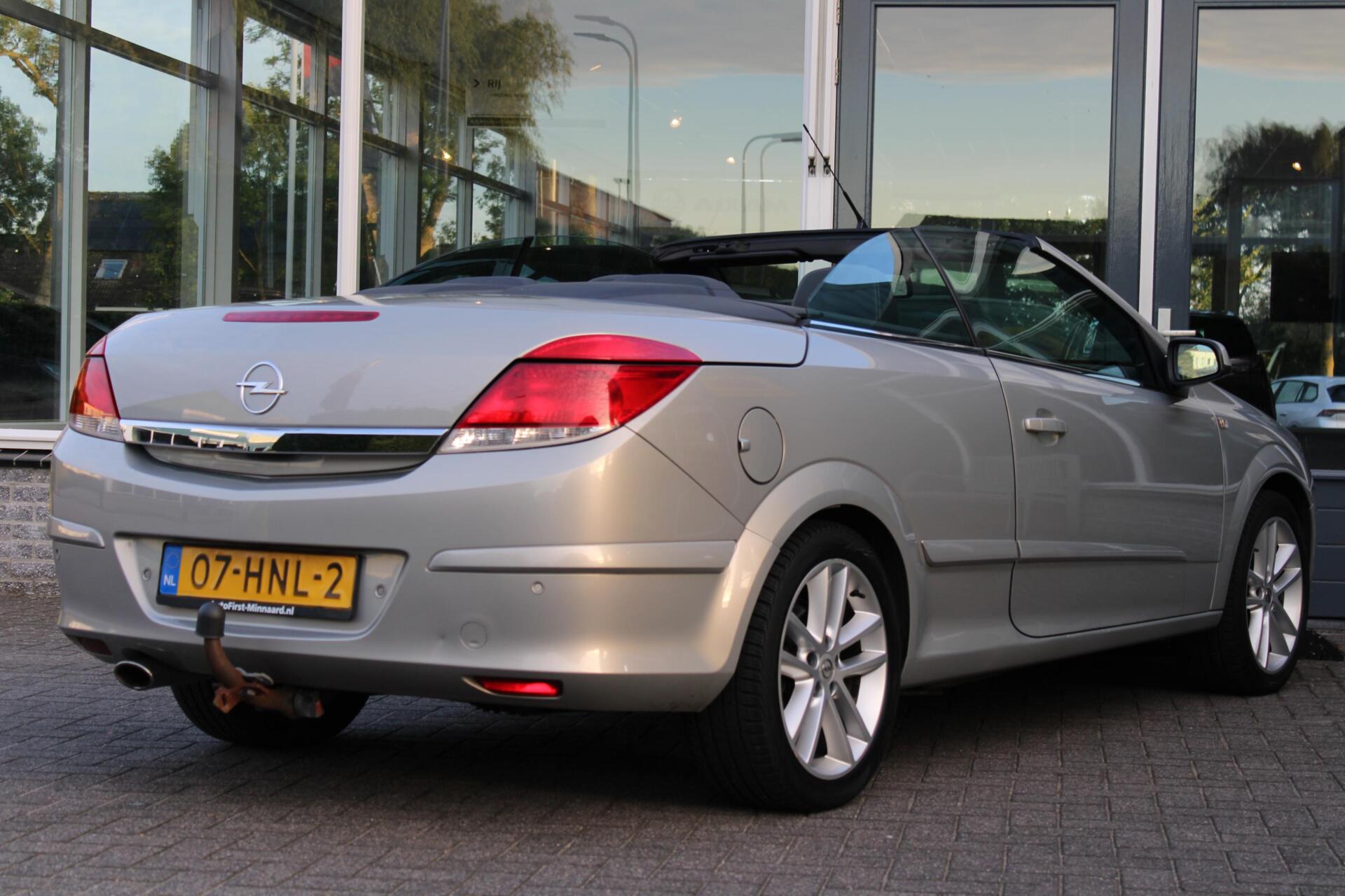 Foto van Opel Astra Twin Top