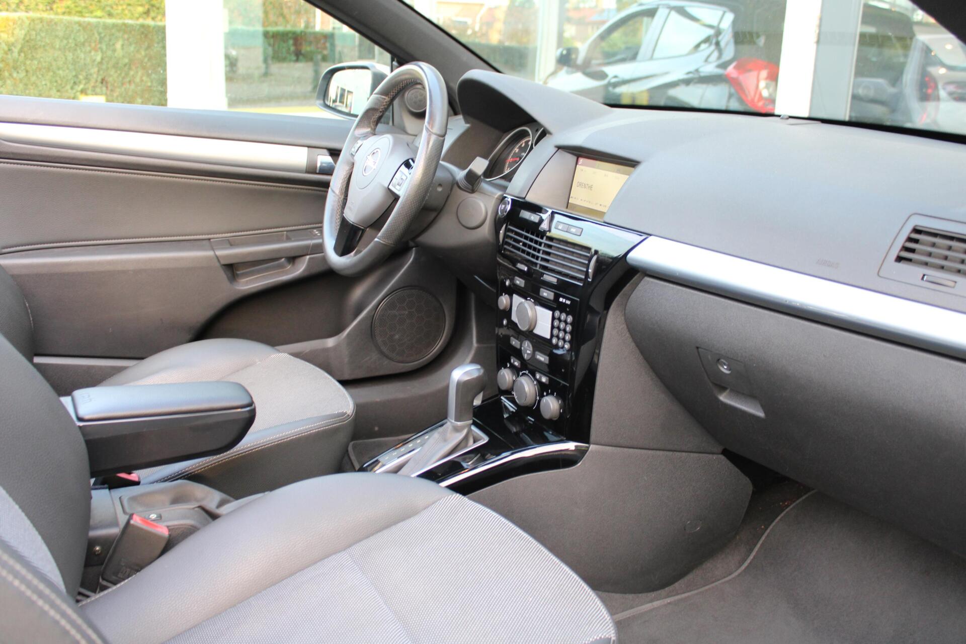 Foto van Opel Astra Twin Top