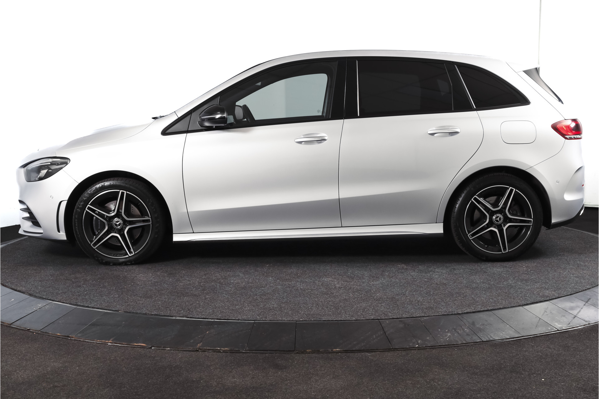 Foto van Mercedes-Benz B 250 E