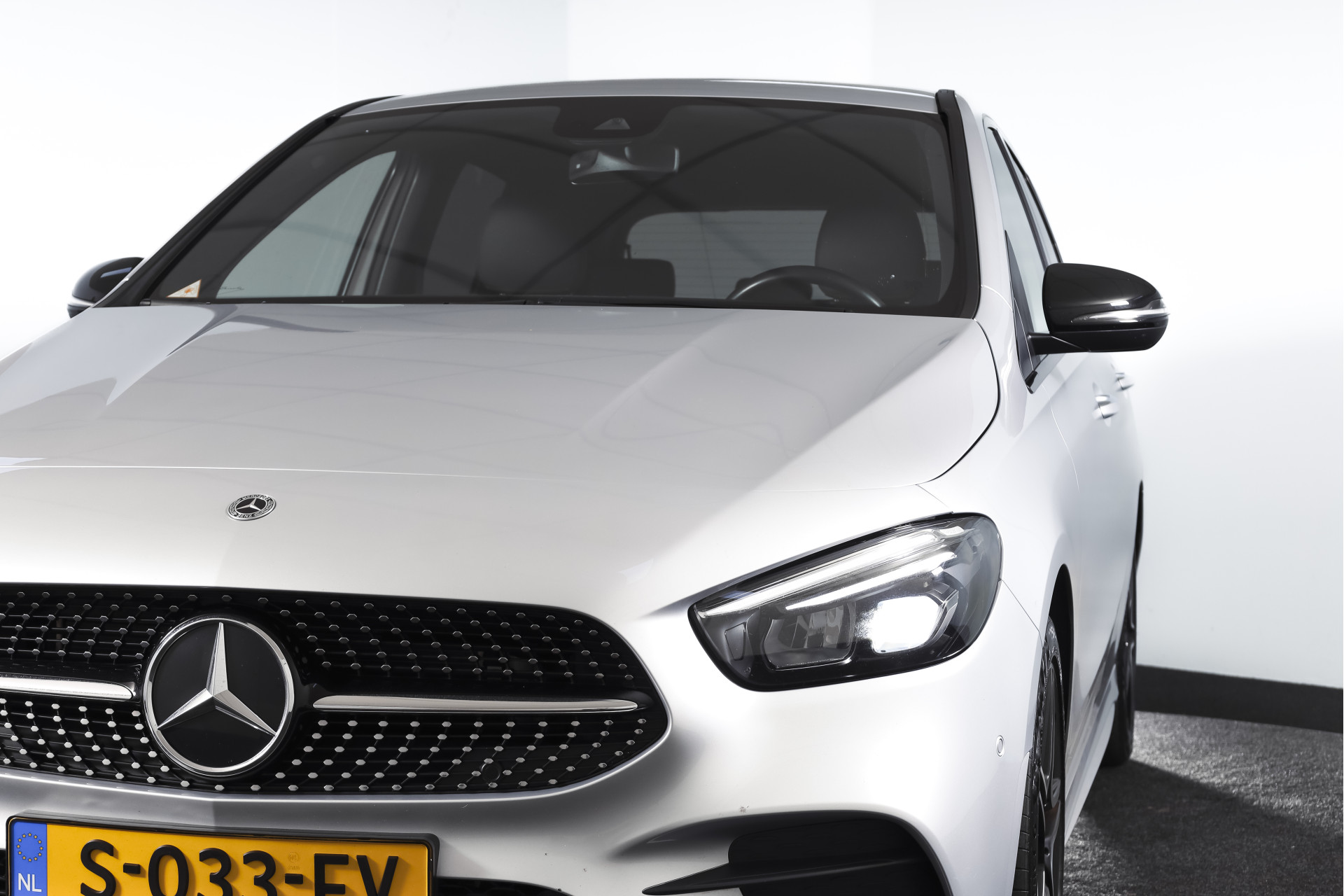 Foto van Mercedes-Benz B 250 E