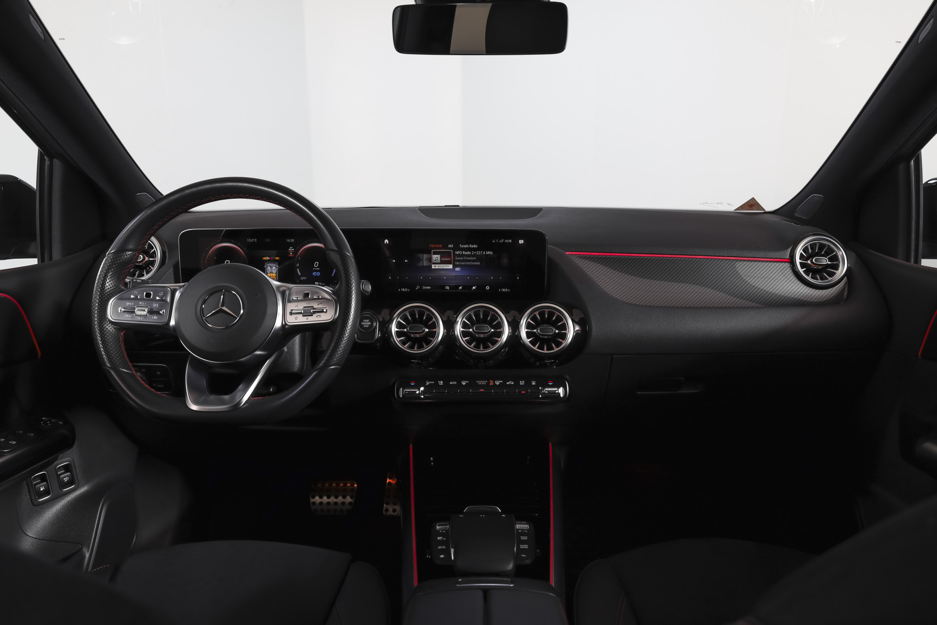 Foto van Mercedes-Benz B 250 E