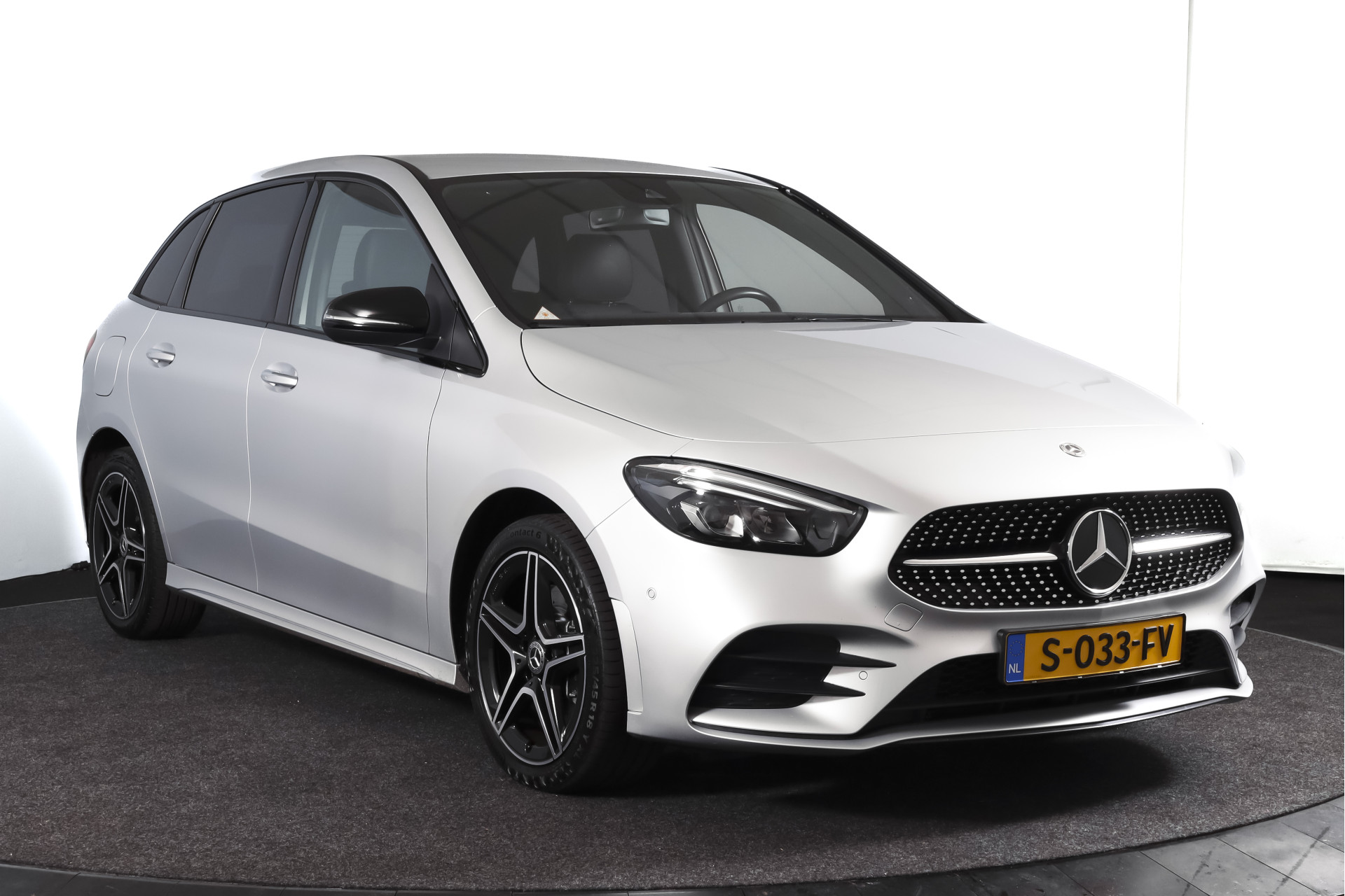 Foto van Mercedes-Benz B 250 E