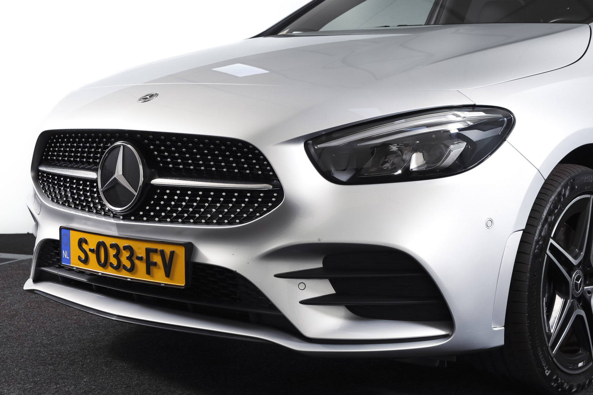 Foto van Mercedes-Benz B 250 E