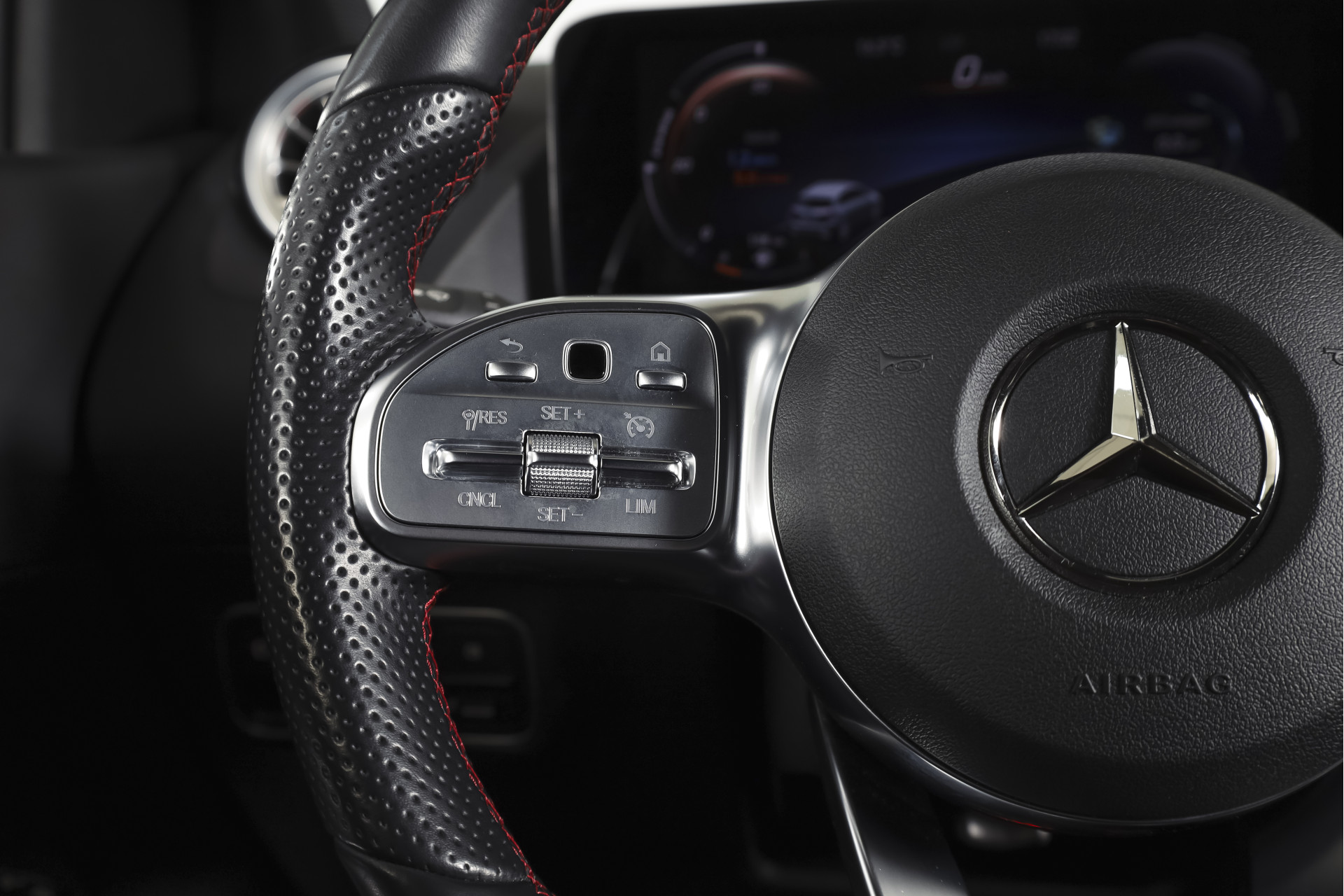 Foto van Mercedes-Benz B 250 E