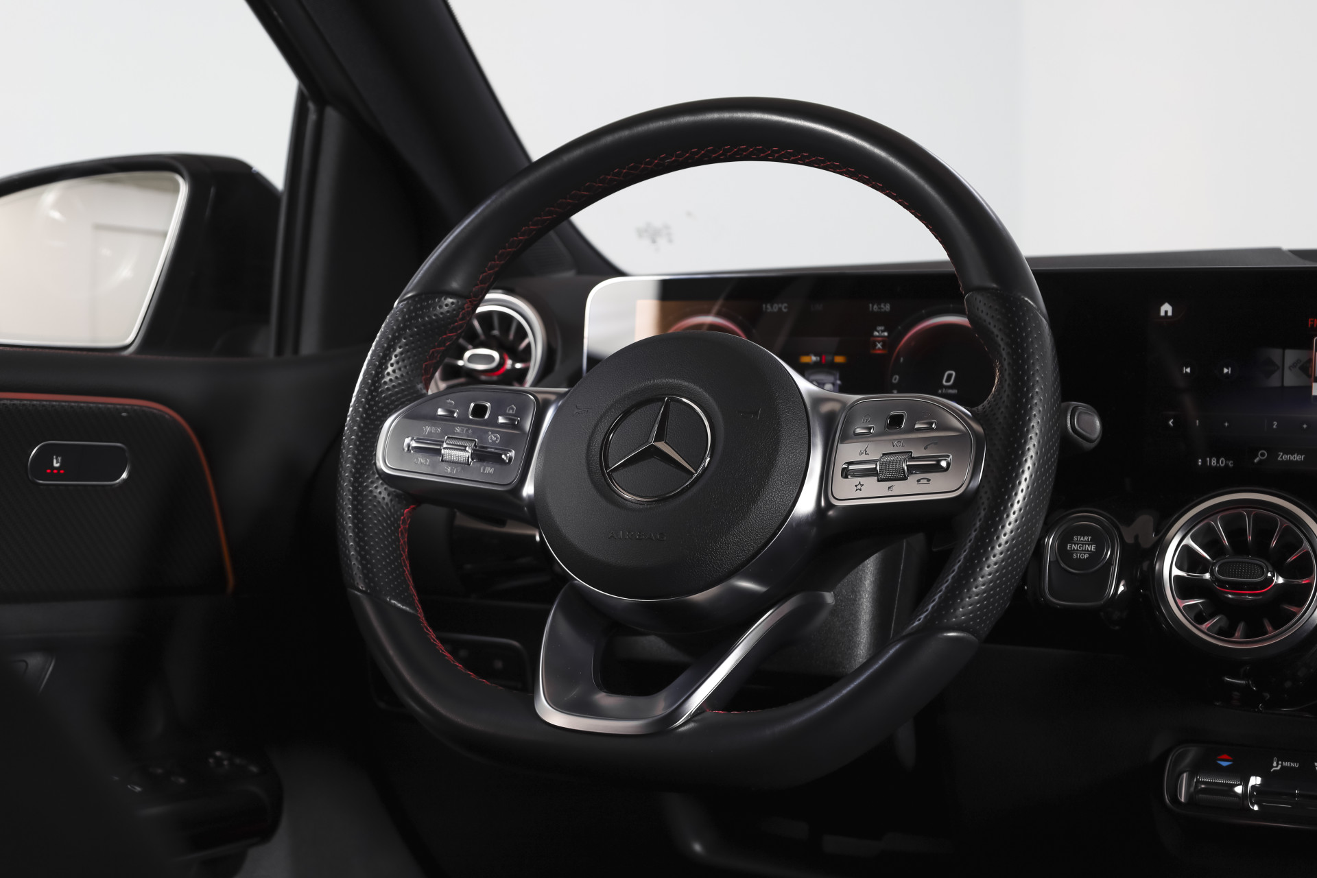 Foto van Mercedes-Benz B 250 E