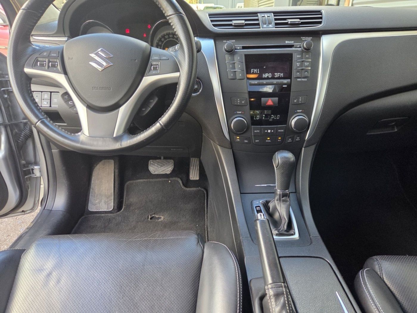 Foto van Suzuki Kizashi