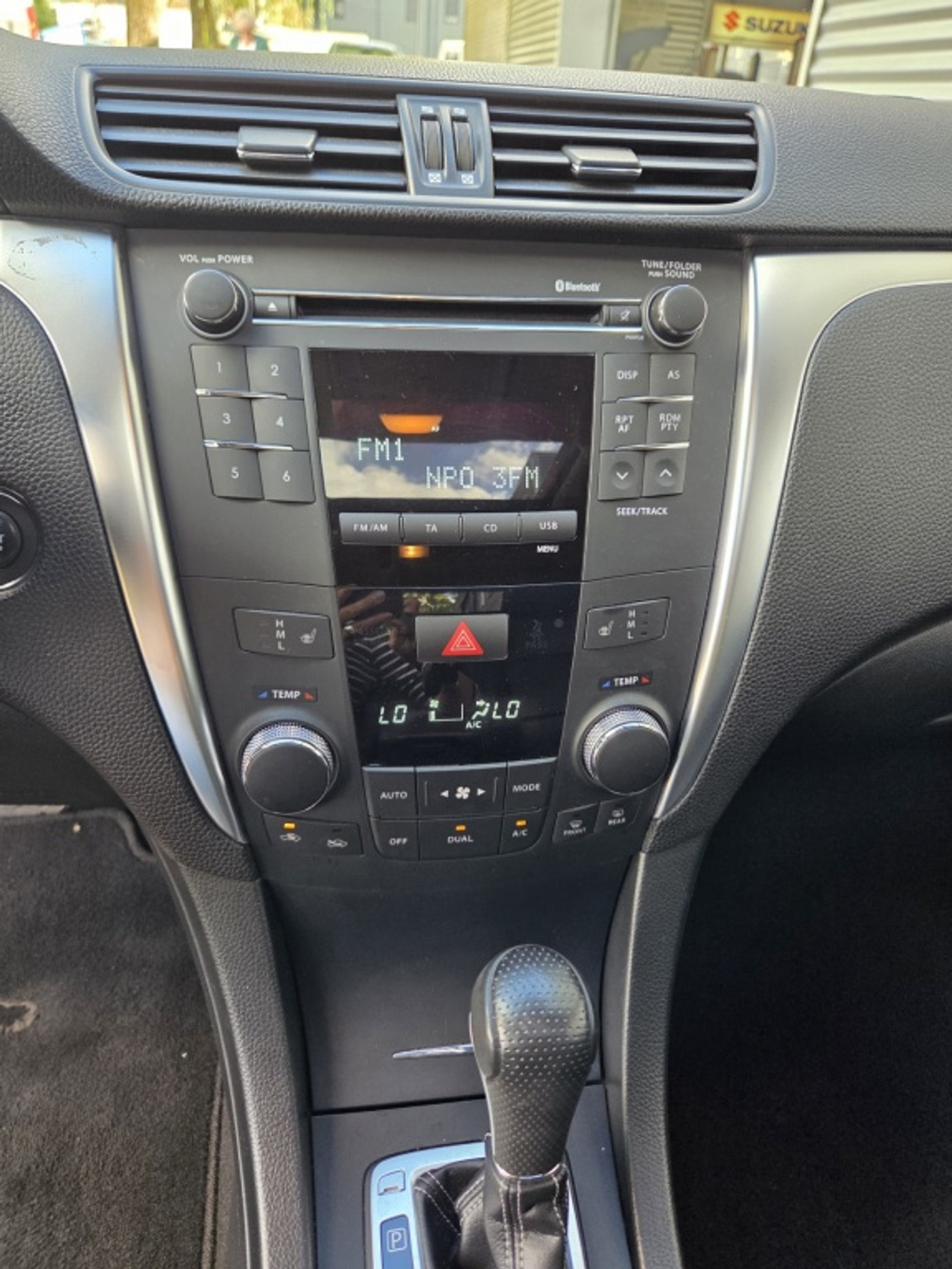 Foto van Suzuki Kizashi