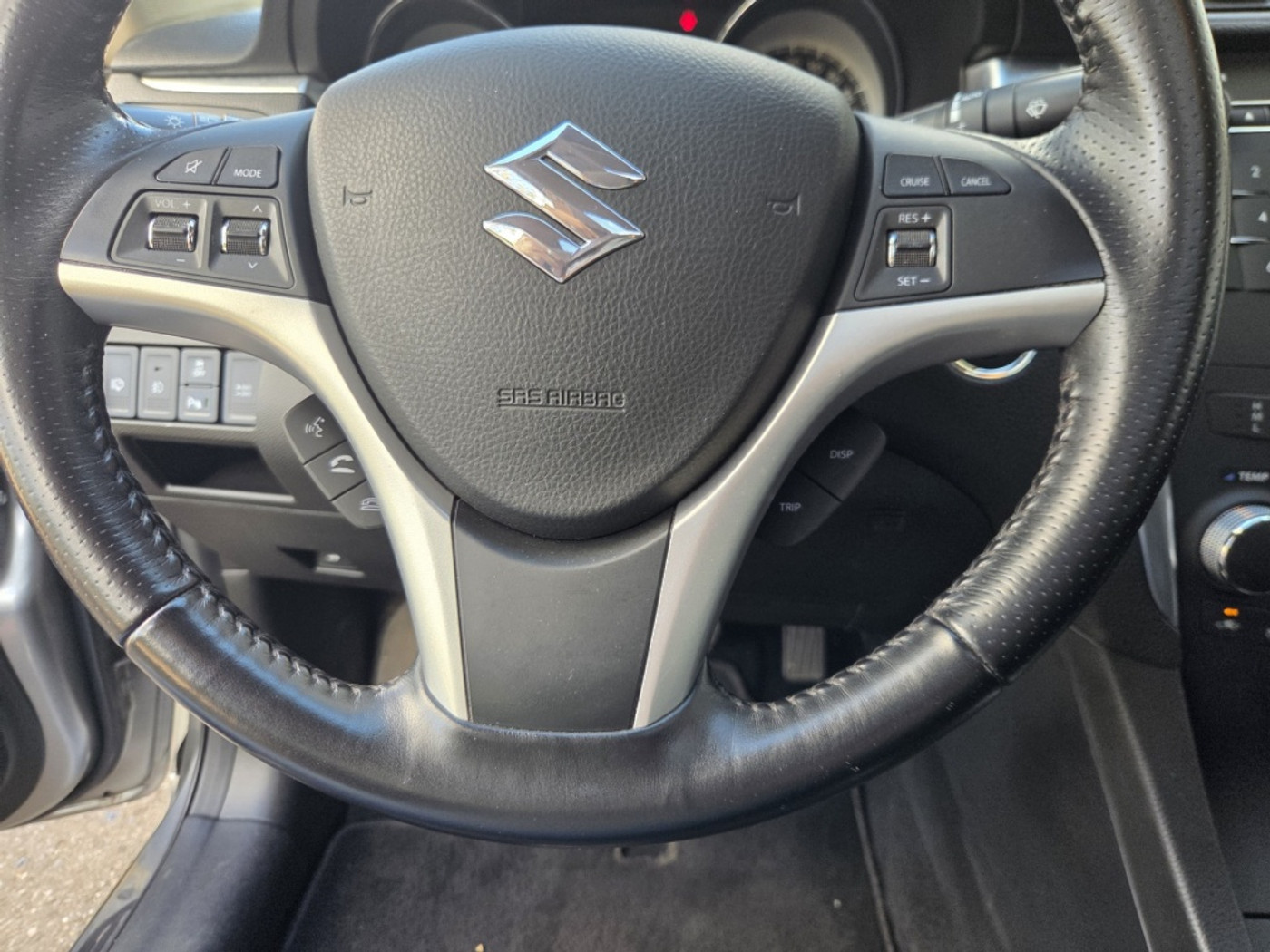 Foto van Suzuki Kizashi