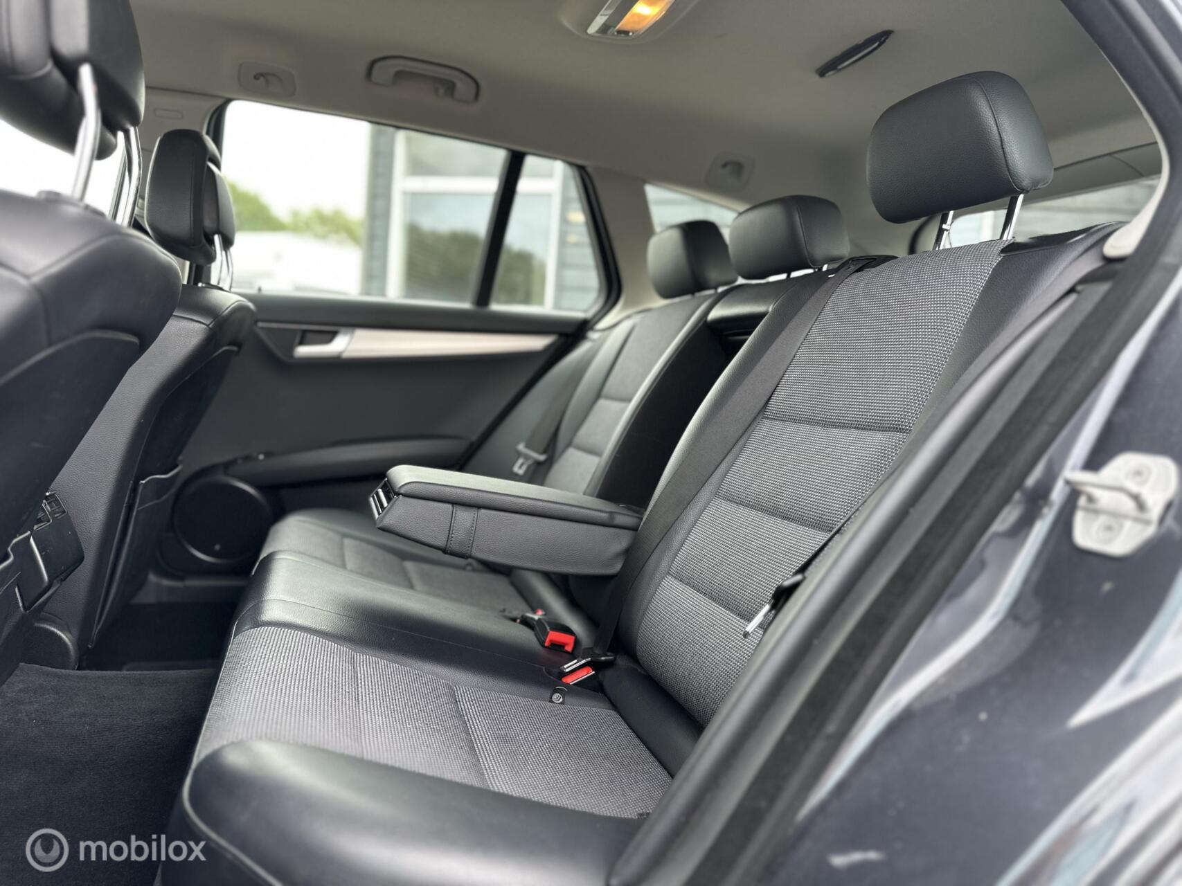 Foto van Mercedes-Benz C 180
