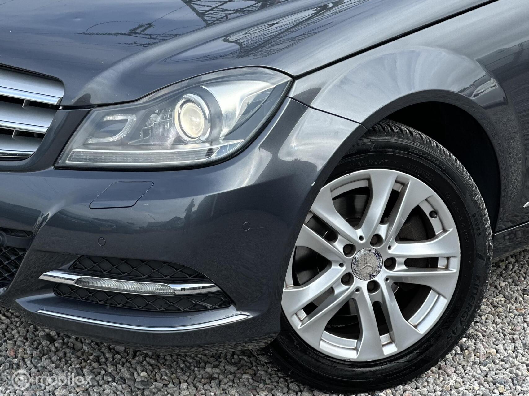 Foto van Mercedes-Benz C 180