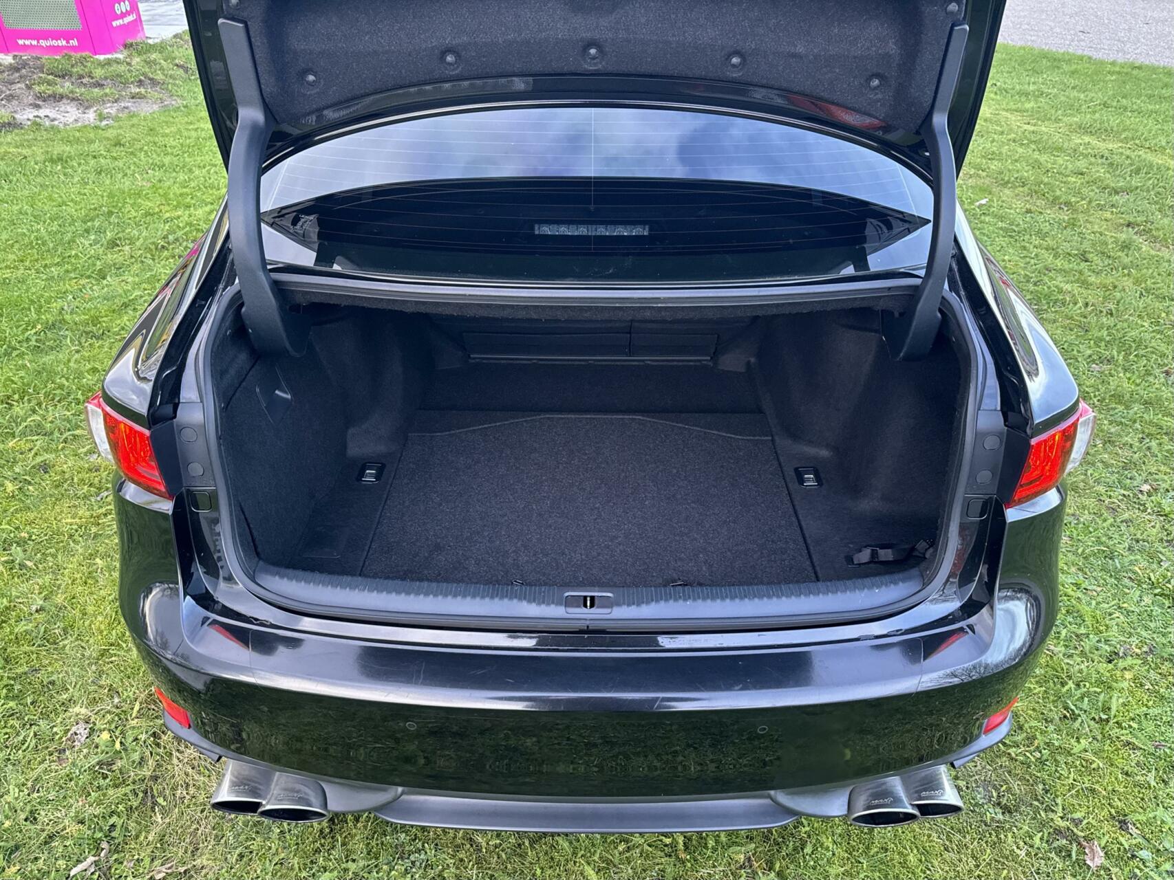 Foto van Lexus Is