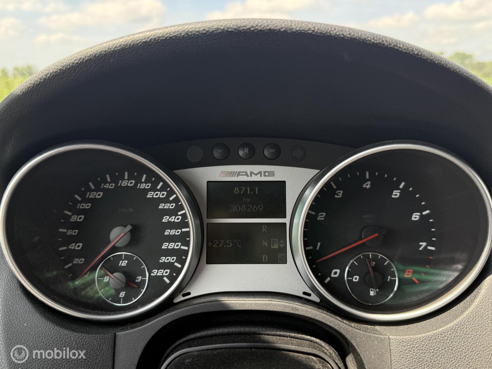 Foto van Mercedes-Benz ML 63 AMG