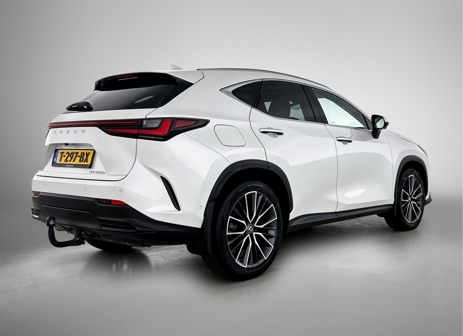 Foto van Lexus Lexus Nx450h+