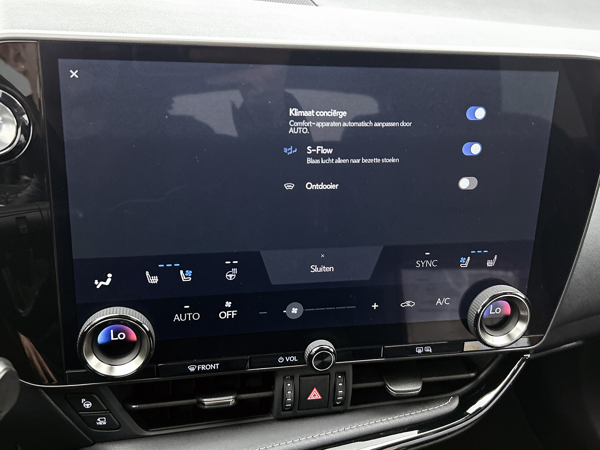 Foto van Lexus Lexus Nx450h+