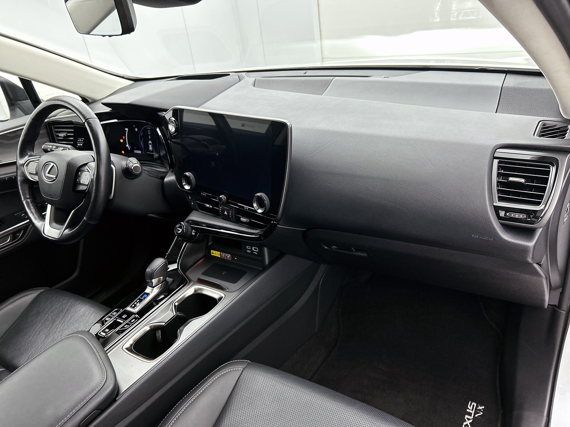 Foto van Lexus Lexus Nx450h+
