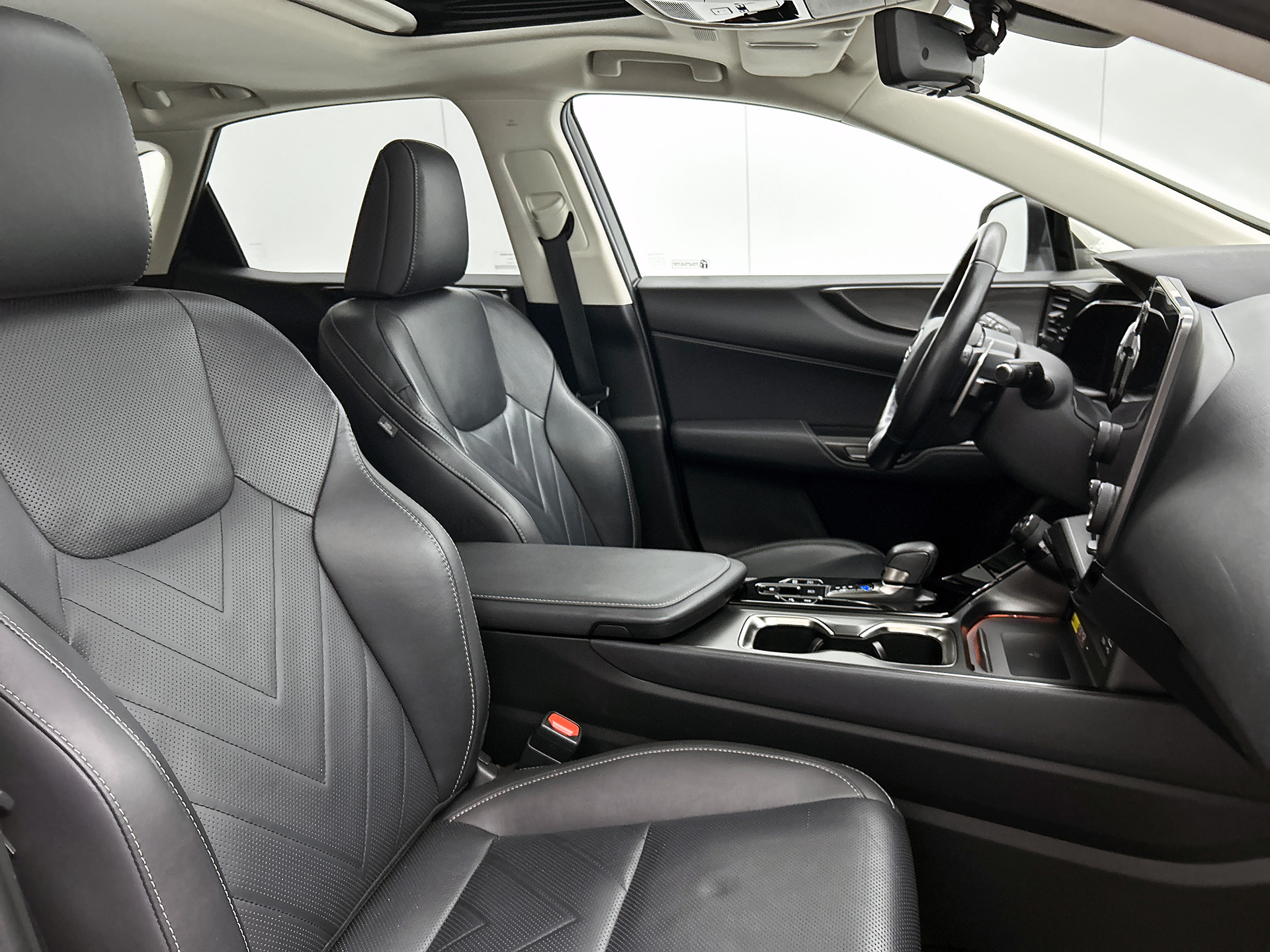 Foto van Lexus Lexus Nx450h+