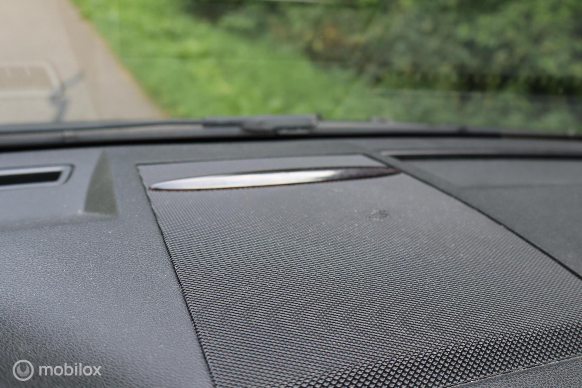 Foto van Mercedes-Benz B 180