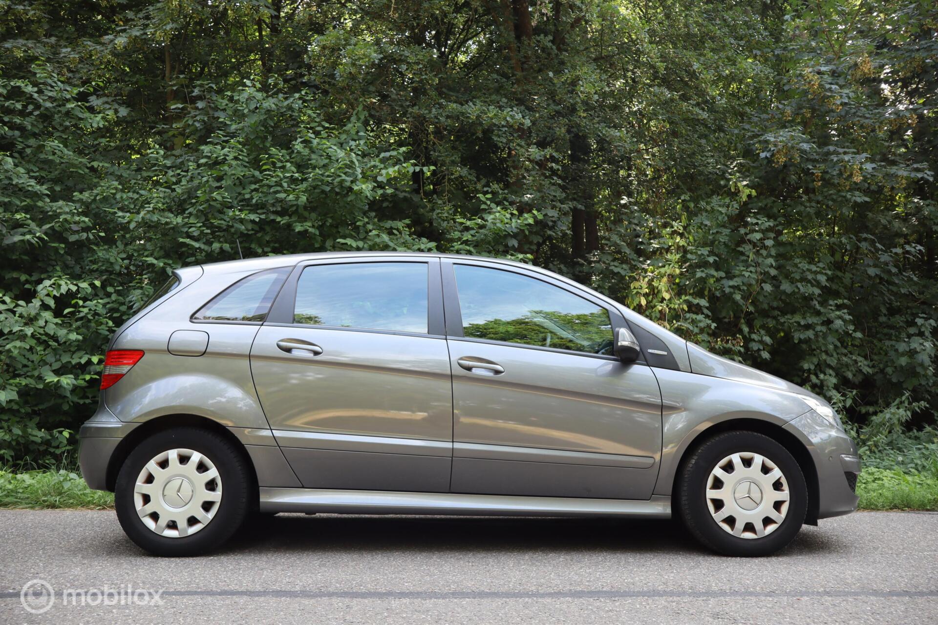 Foto van Mercedes-Benz B 180