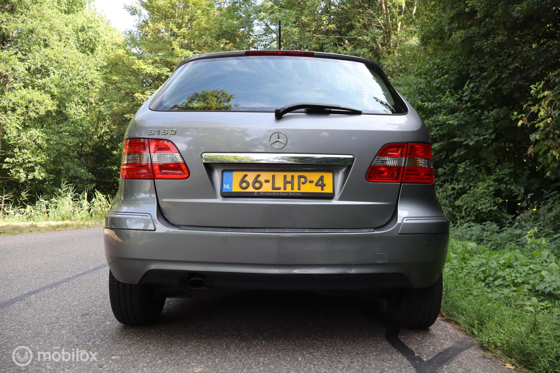 Foto van Mercedes-Benz B 180
