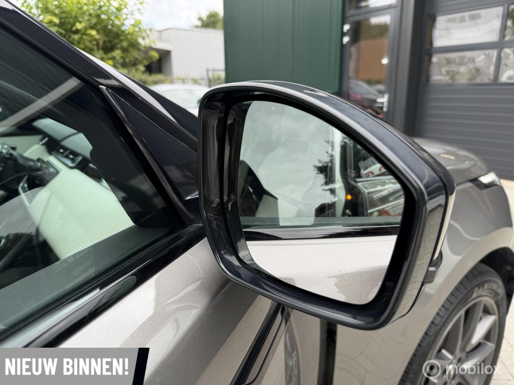 Foto van Land Rover Range Rover Velar