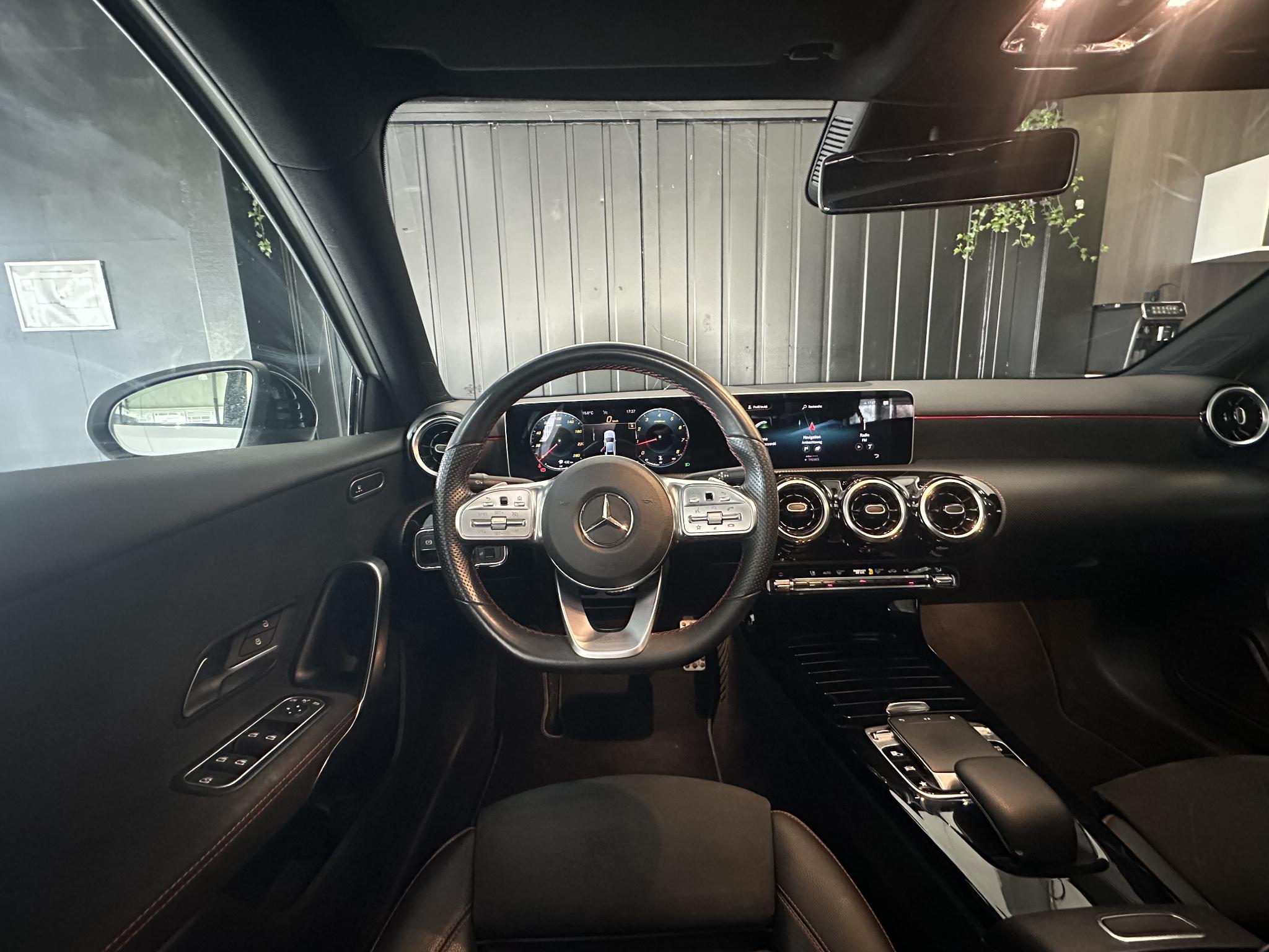 Foto van Mercedes-Benz A 180