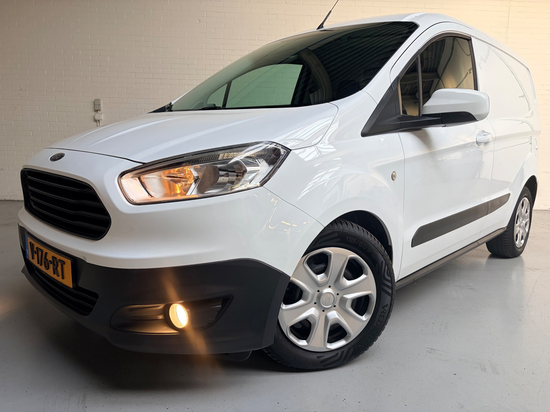Foto van Ford Transit Courier
