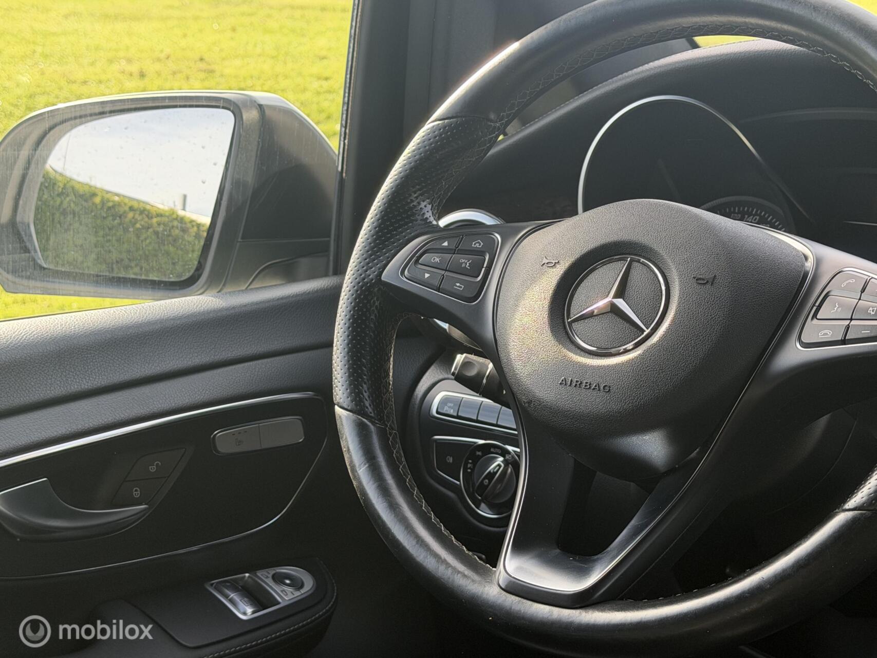 Foto van Mercedes-Benz V-klasse