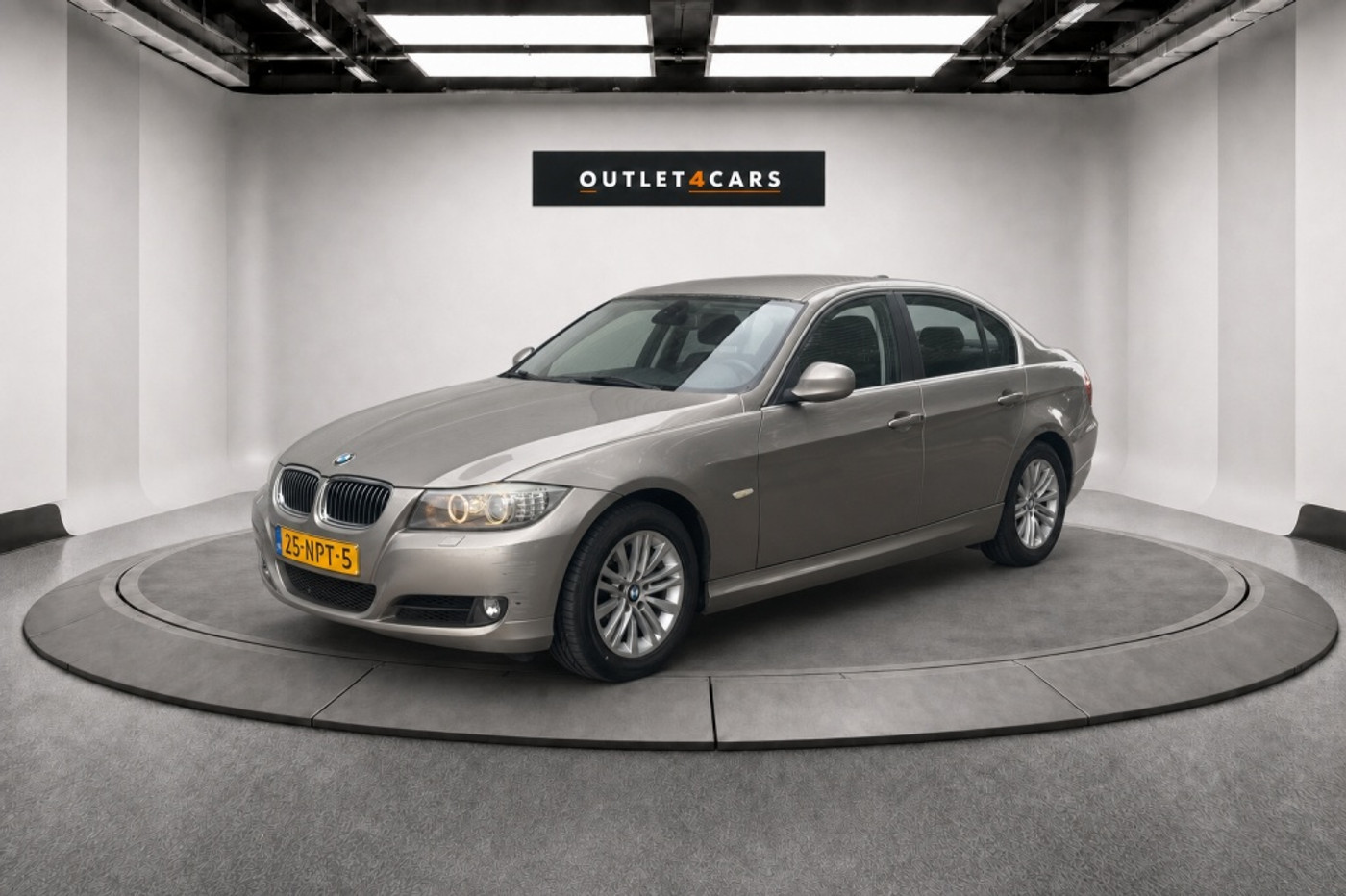 BMW 3-serie 325i Business Line 2010 - voorkant