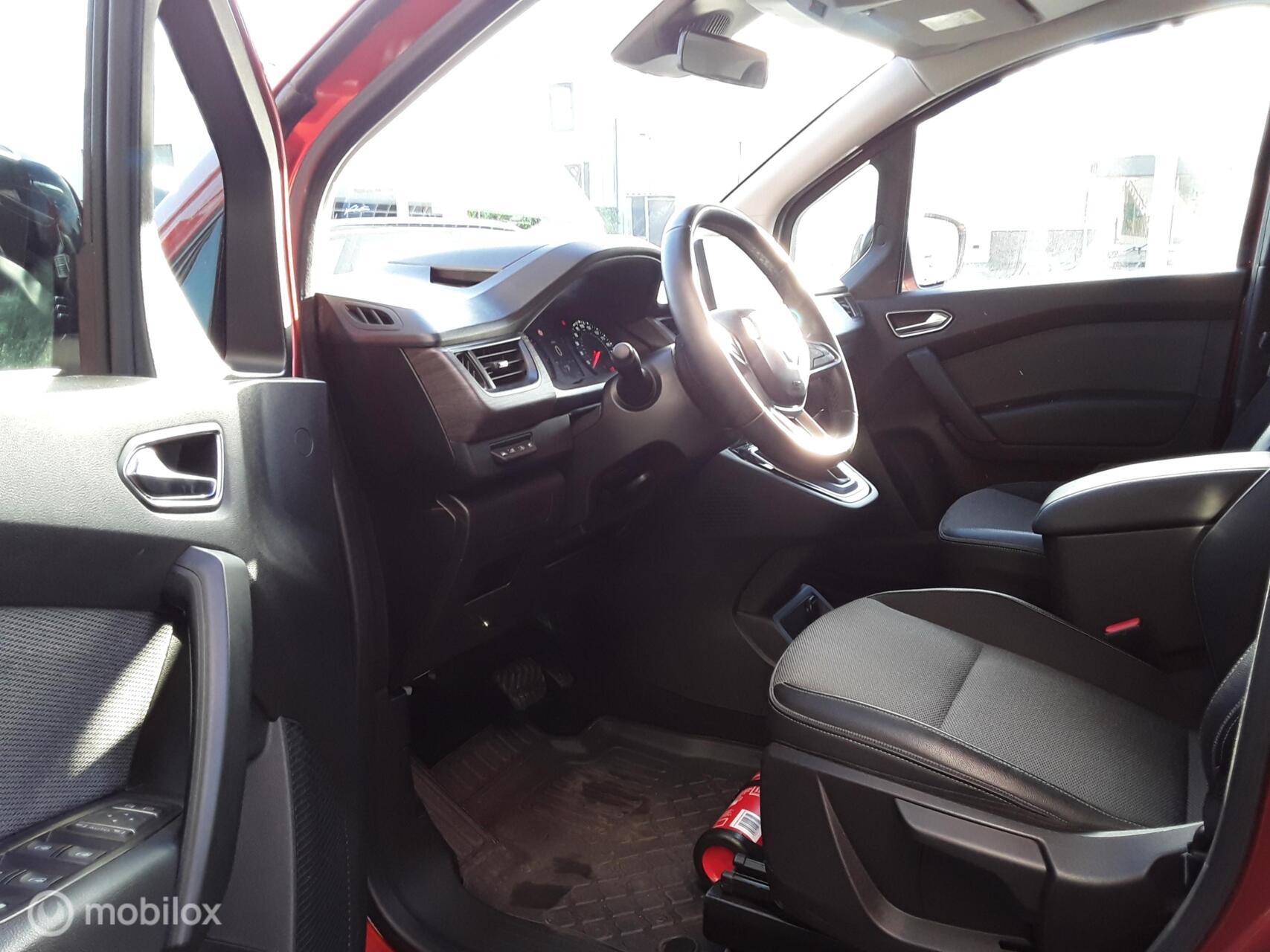 Foto van Renault Kangoo 1.3 Tce 130