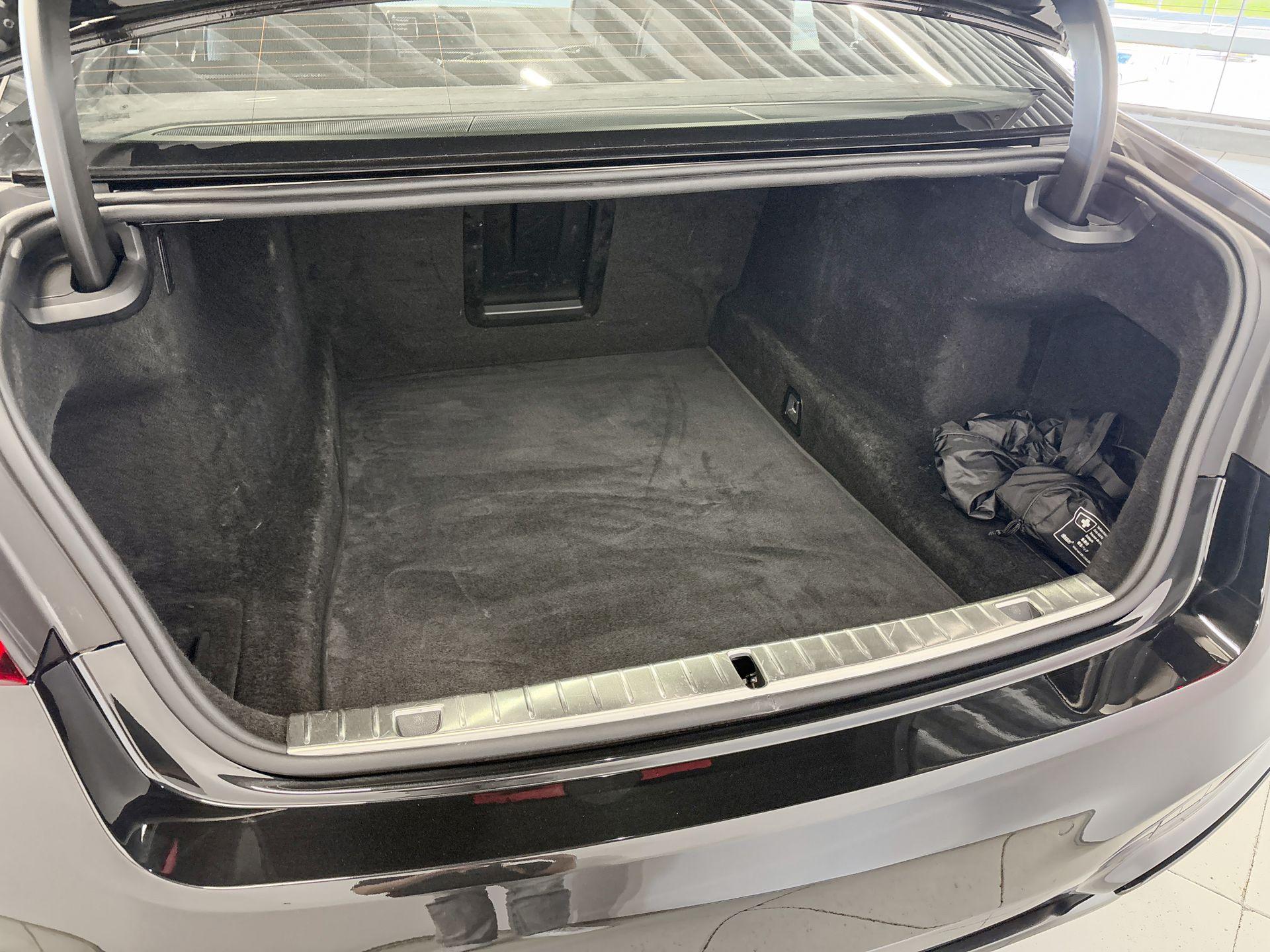 Foto van BMW 750i xDrive